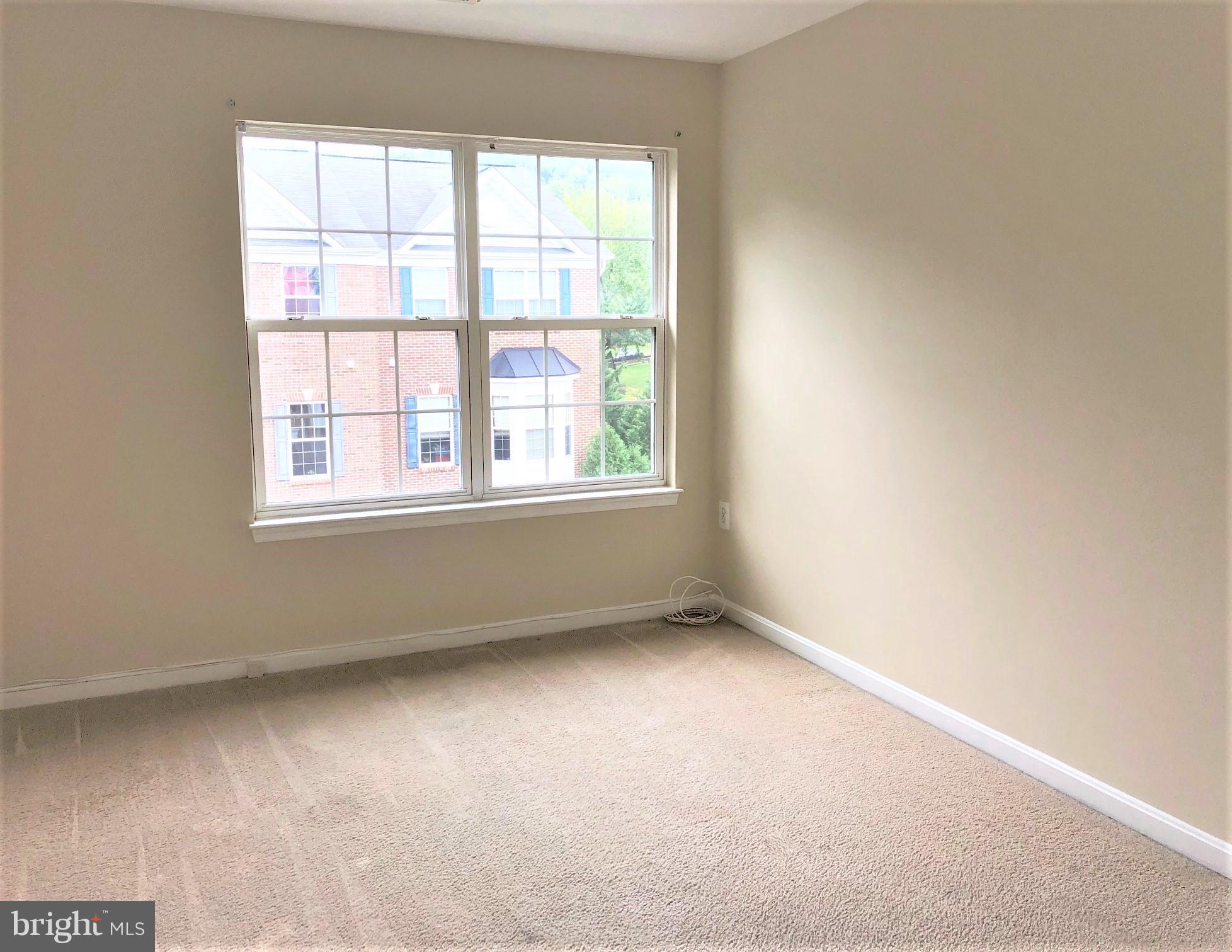 LANDOVER - Residential