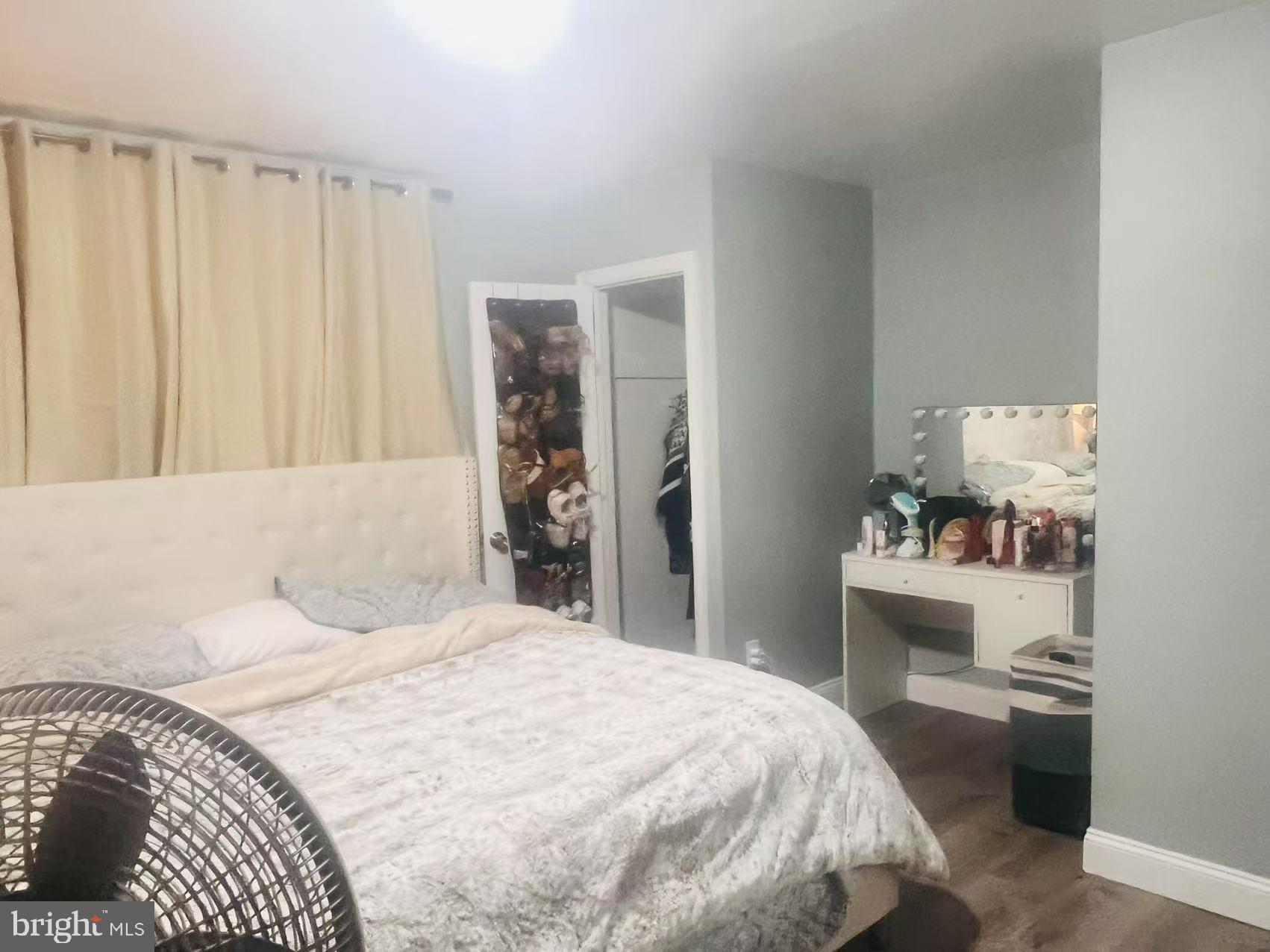 MAYFAIR (WEST) - Residential