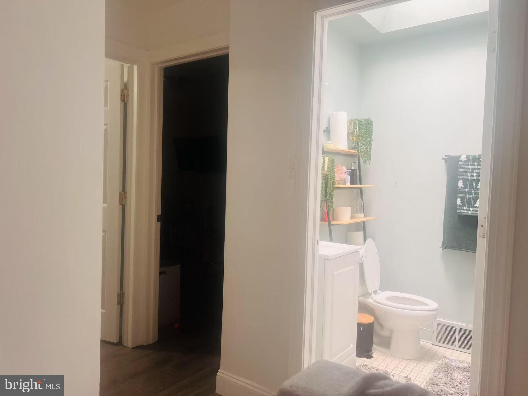 MAYFAIR (WEST) - Residential