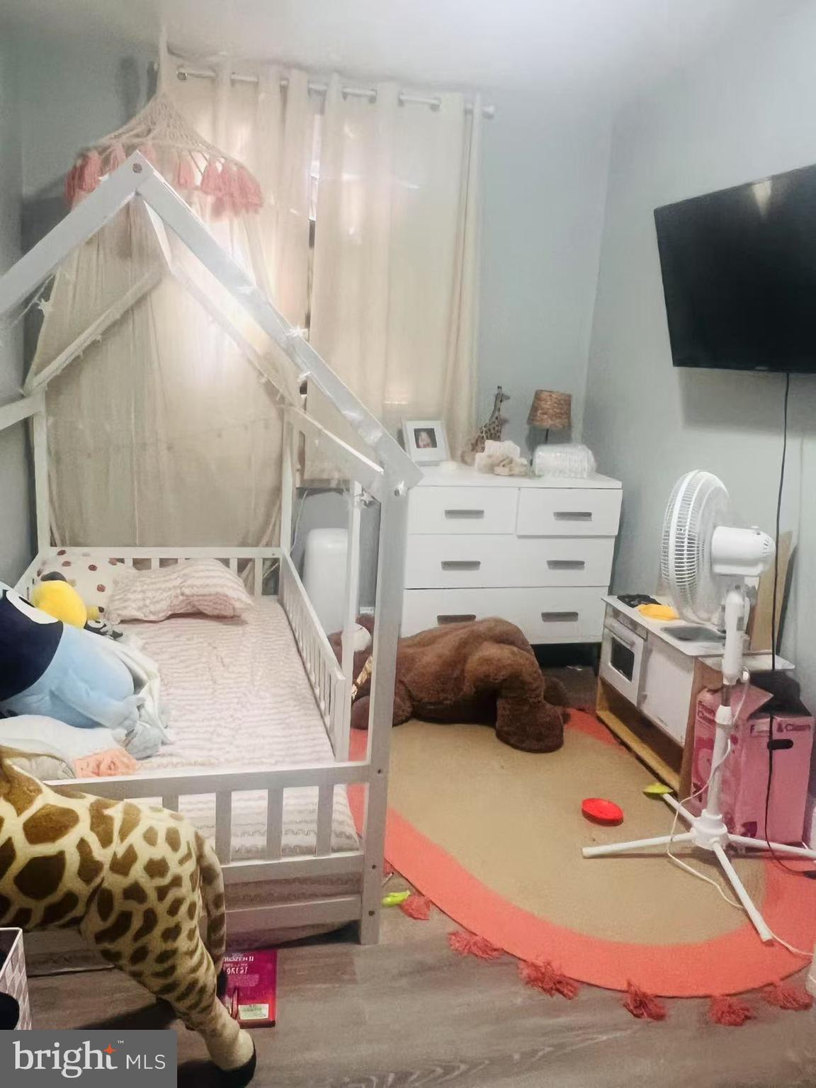 MAYFAIR (WEST) - Residential