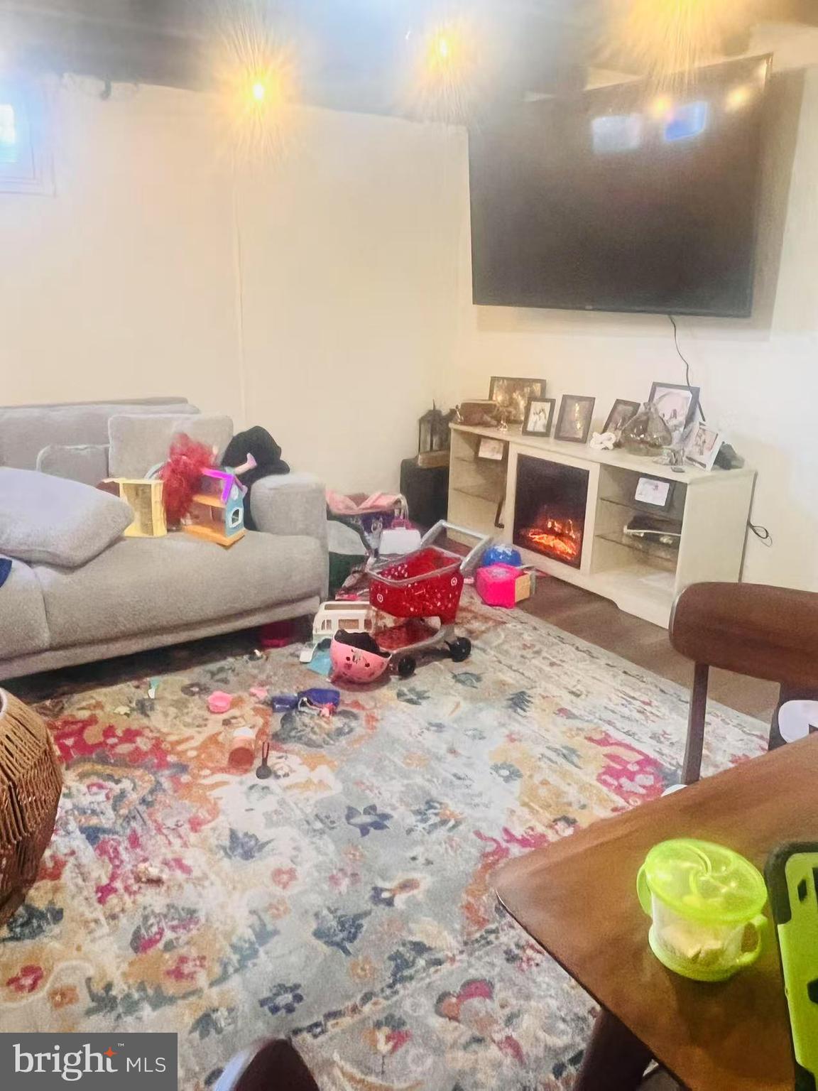 MAYFAIR (WEST) - Residential