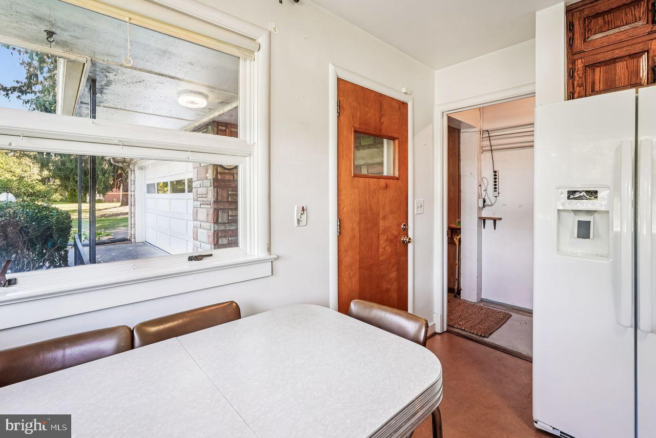 221 S MAPLE AVENUE