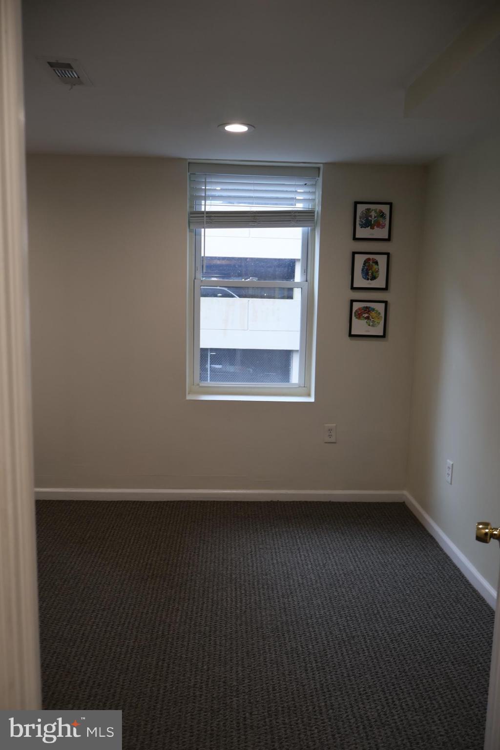 CENTER CITY - Residential Lease