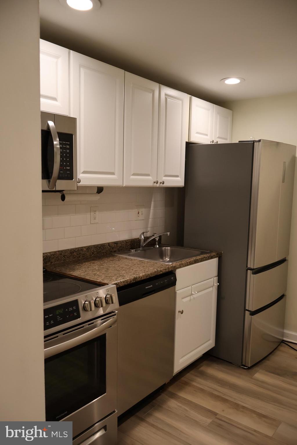 CENTER CITY - Residential Lease
