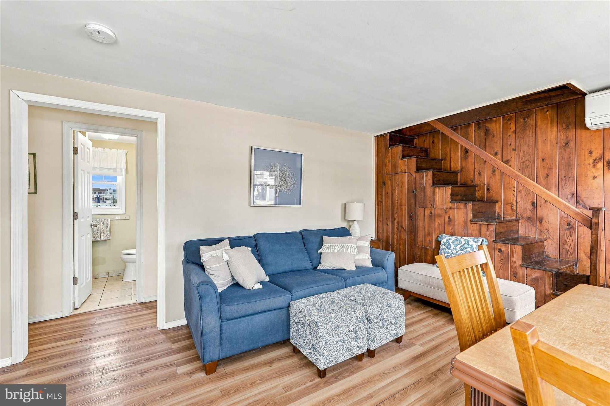18 W SOUTH 34TH STREET