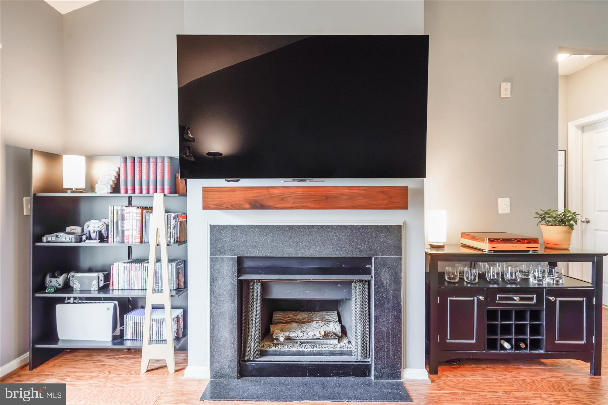 MARQUIS AT VIENNA STATION - Residential