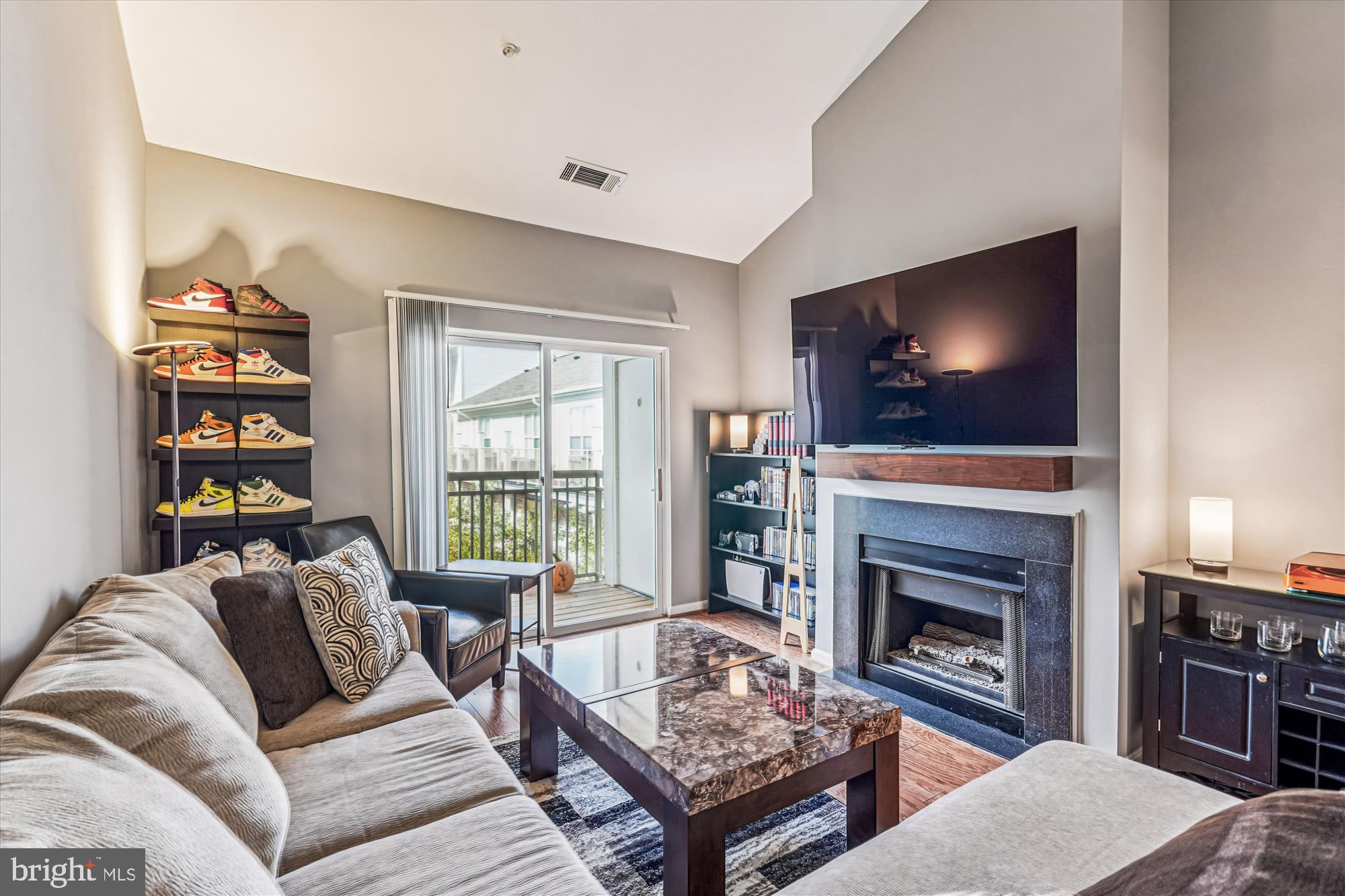 MARQUIS AT VIENNA STATION - Residential