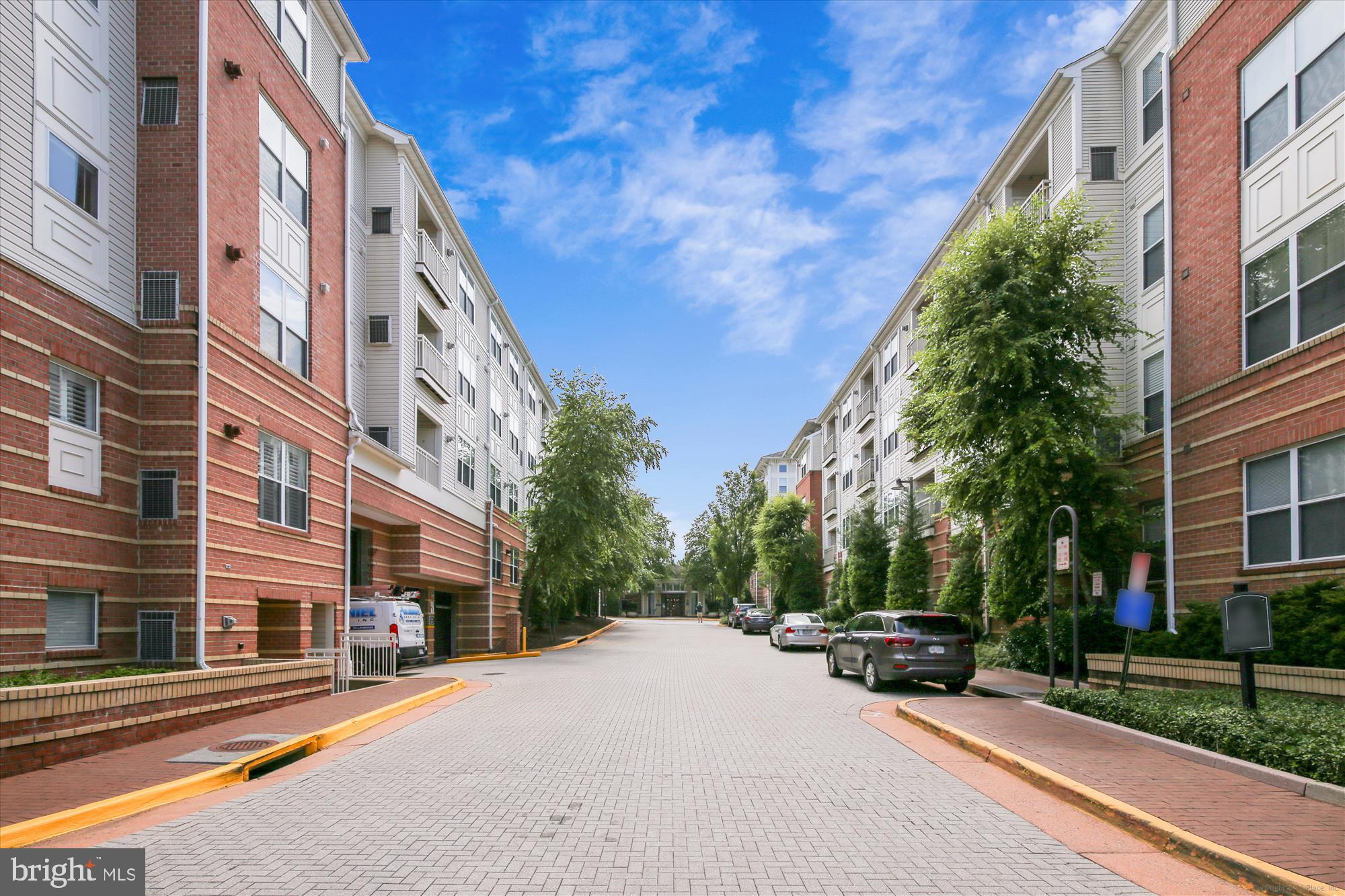 MARQUIS AT VIENNA STATION - Residential
