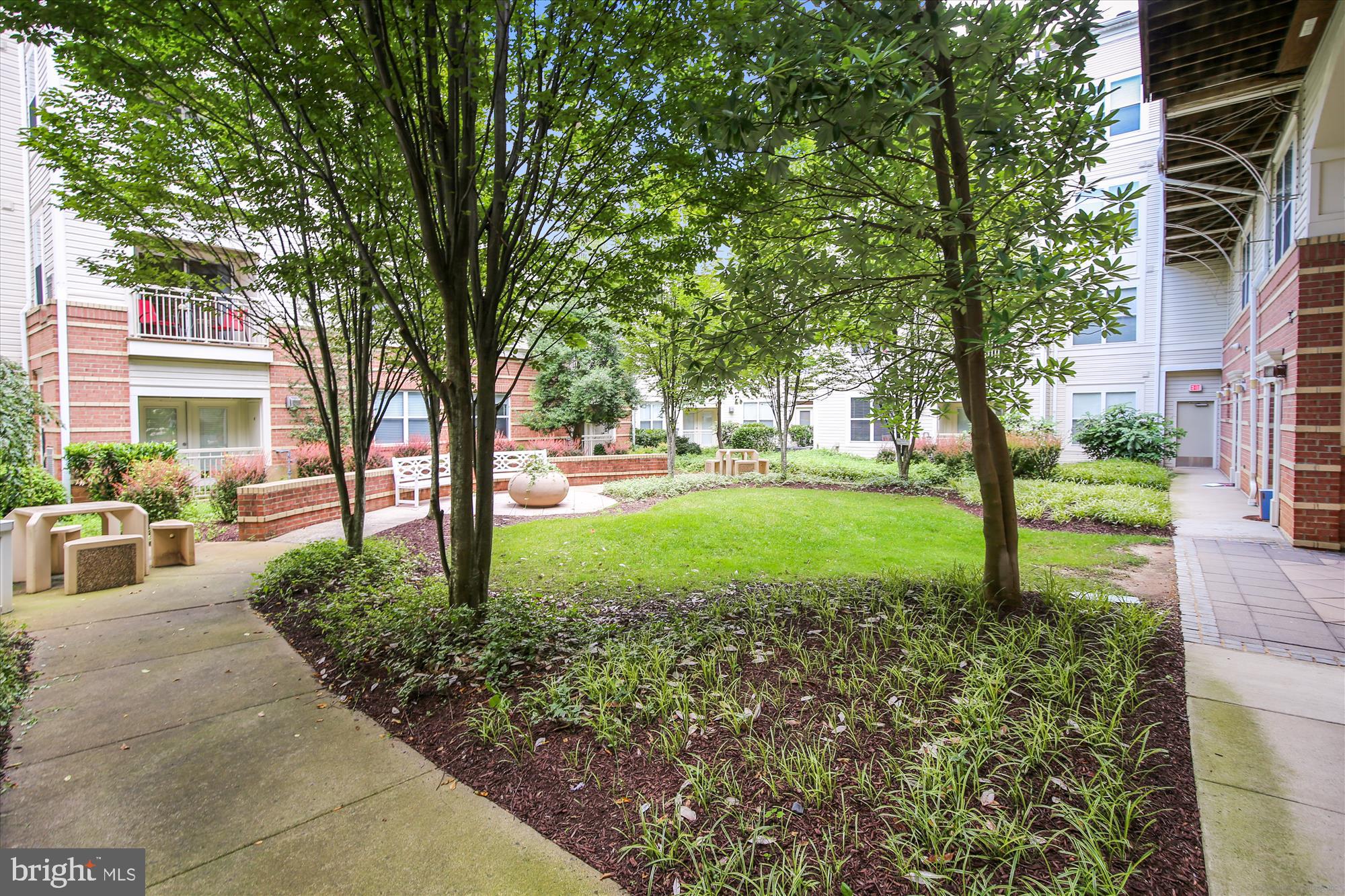 MARQUIS AT VIENNA STATION - Residential