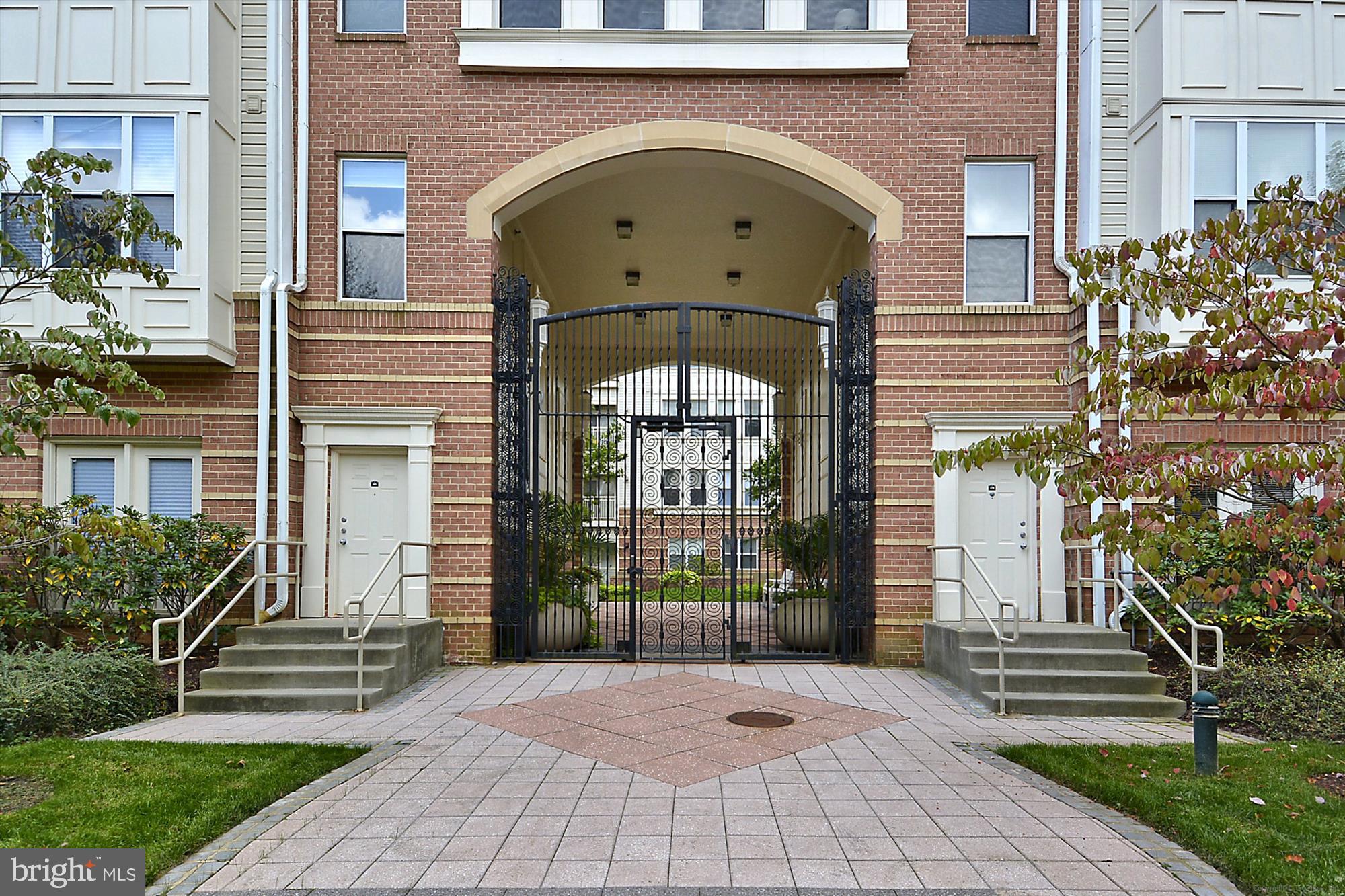 MARQUIS AT VIENNA STATION - Residential