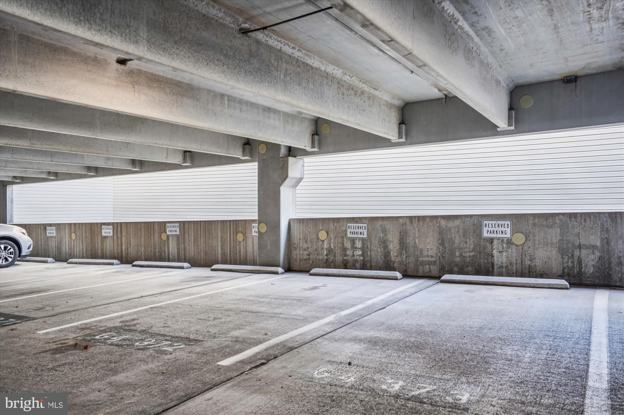 MARQUIS AT VIENNA STATION - Residential