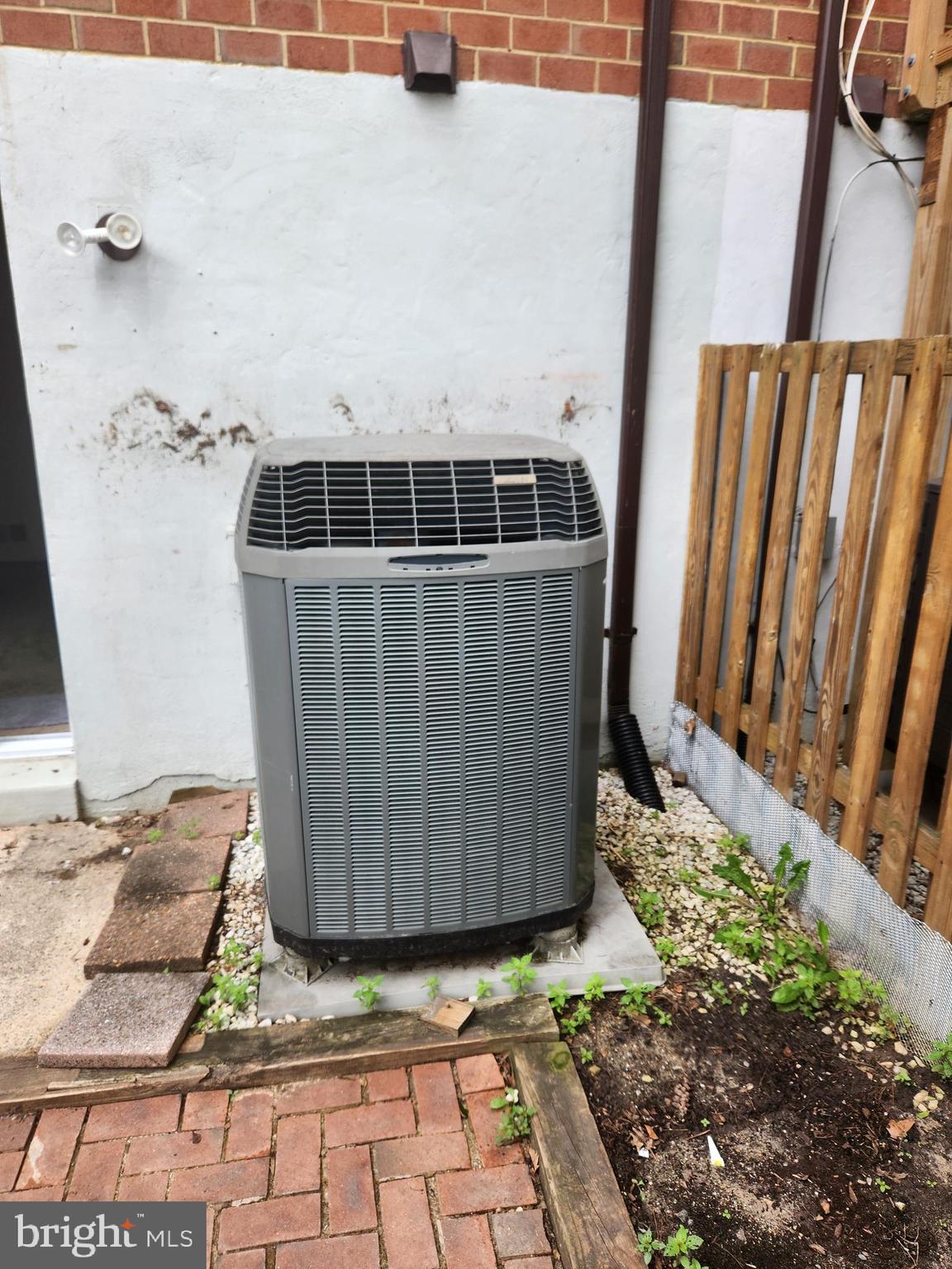 ELKHORN LANDING - Residential Lease