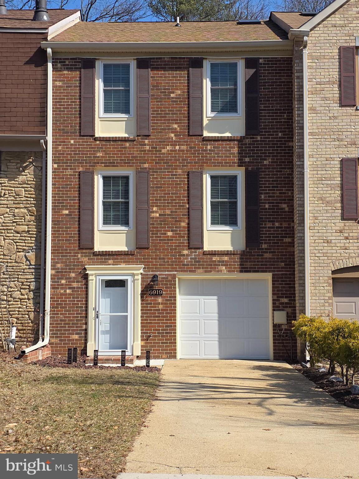 WOODSTREAM EAST - Residential