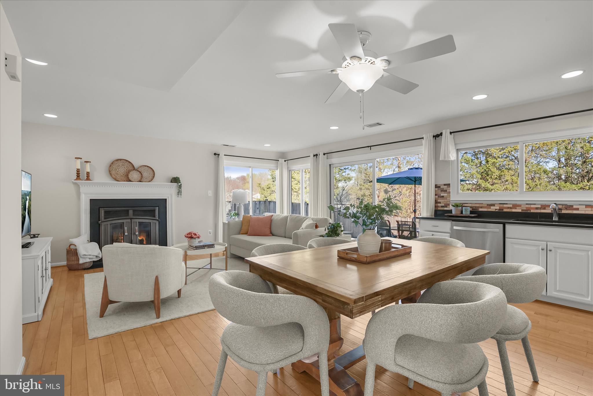 OAK TREE - Residential