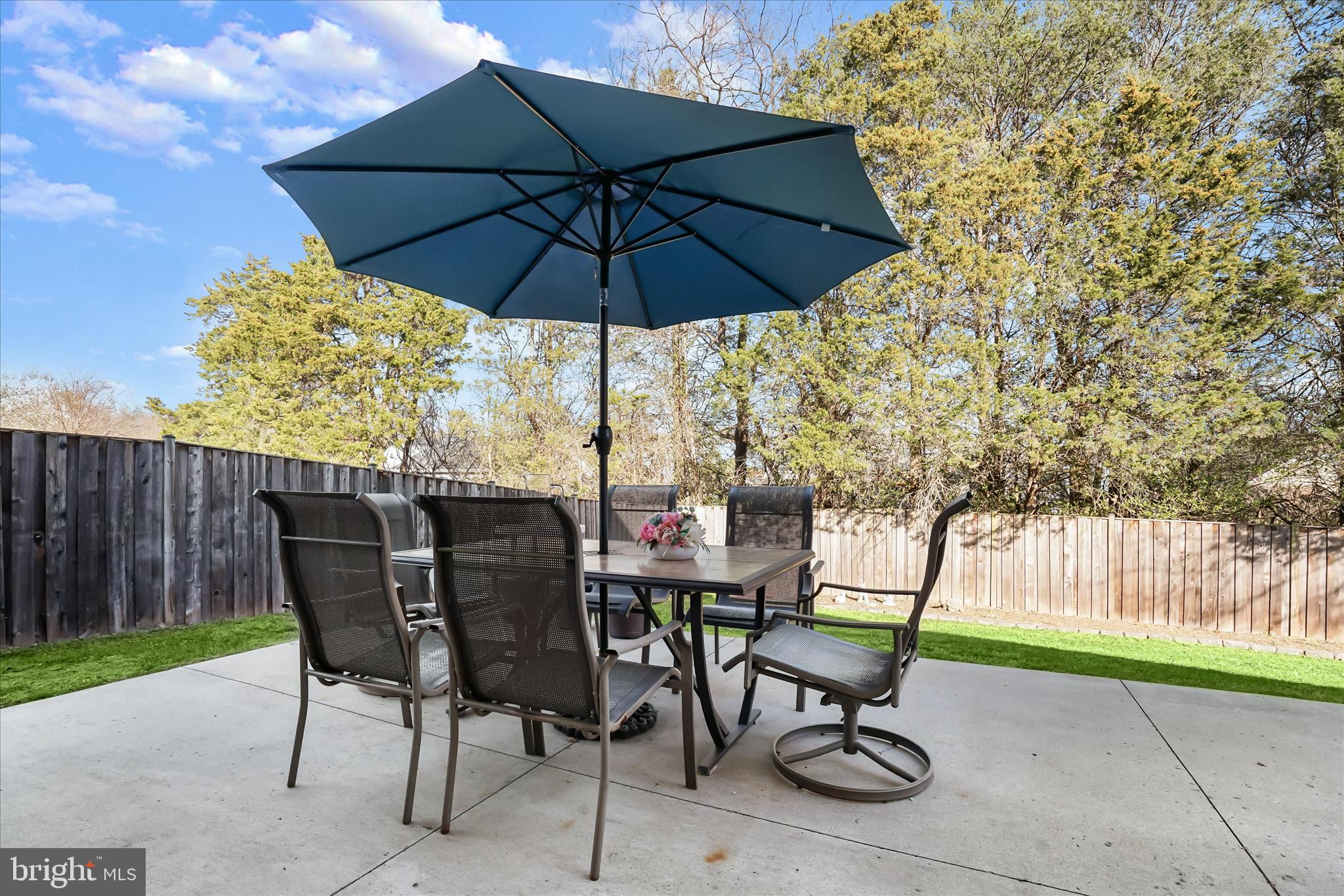 OAK TREE - Residential