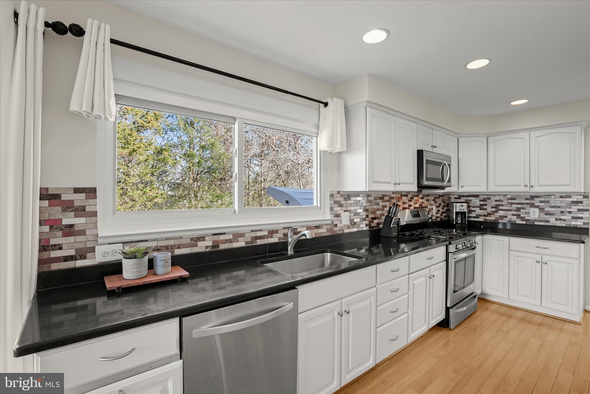 OAK TREE - Residential