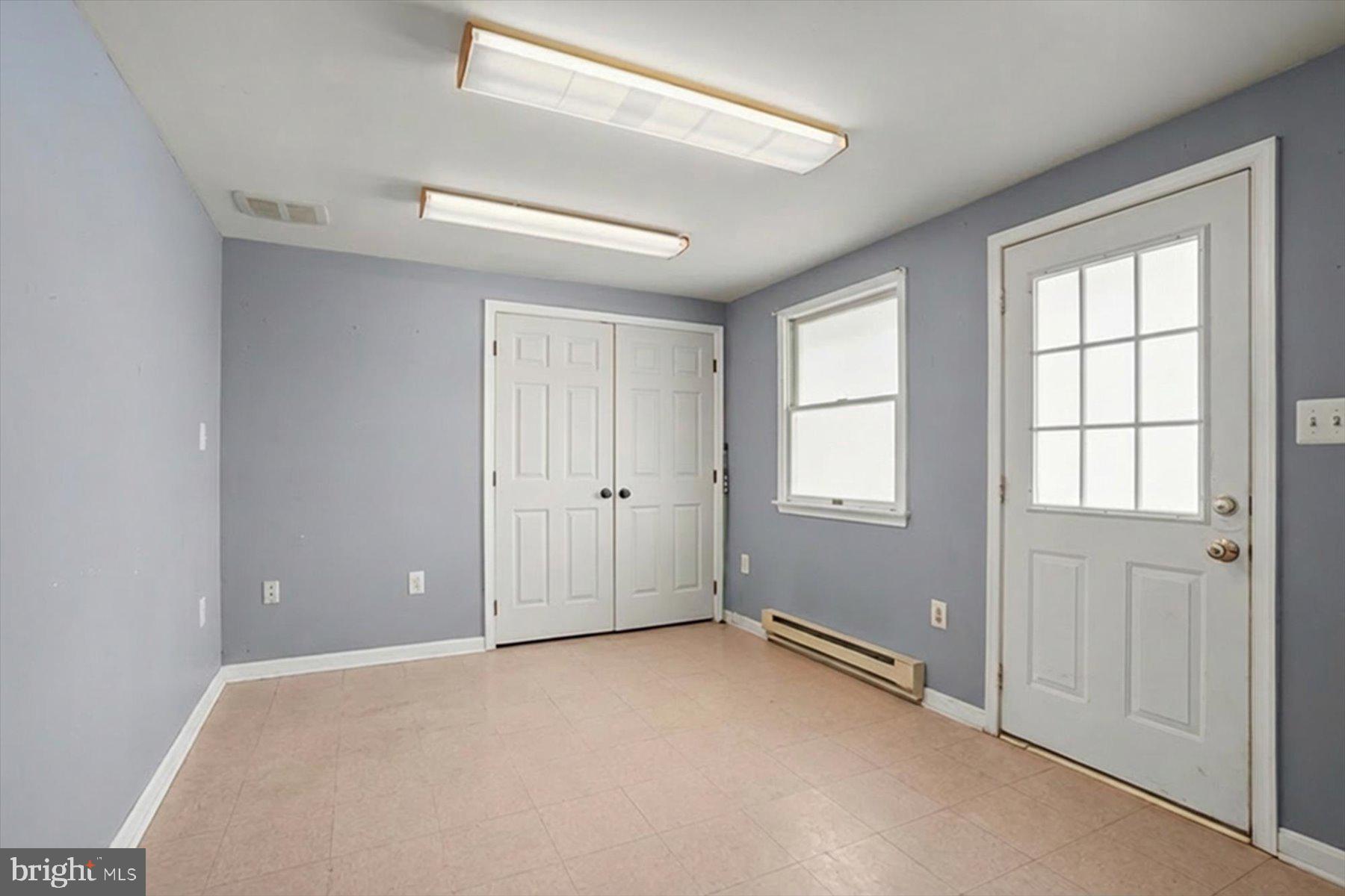 OAK TREE - Residential