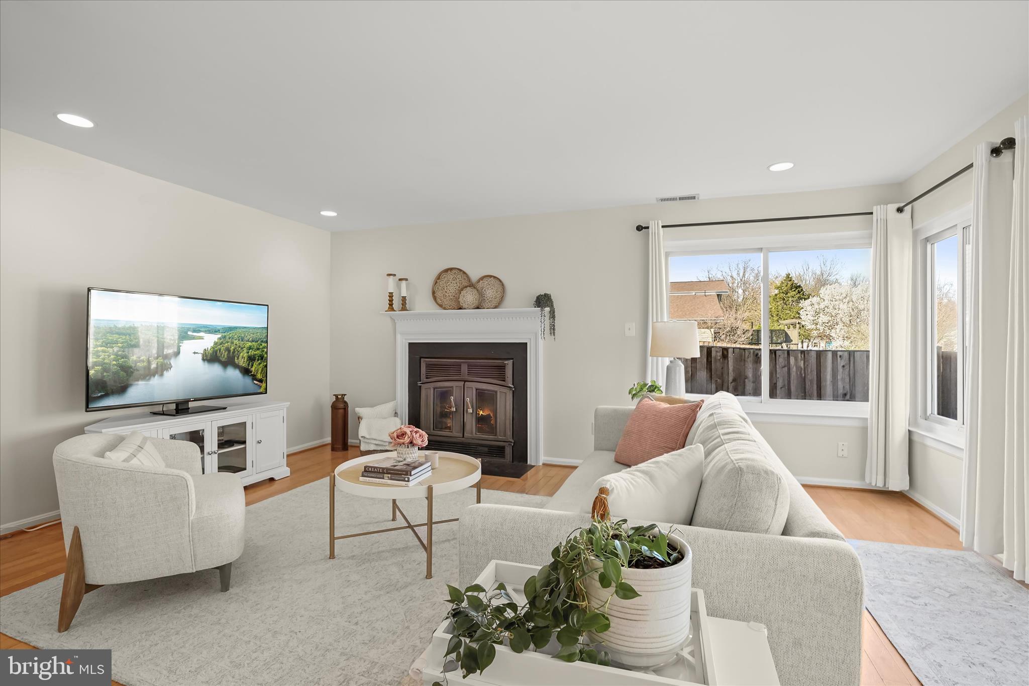 OAK TREE - Residential