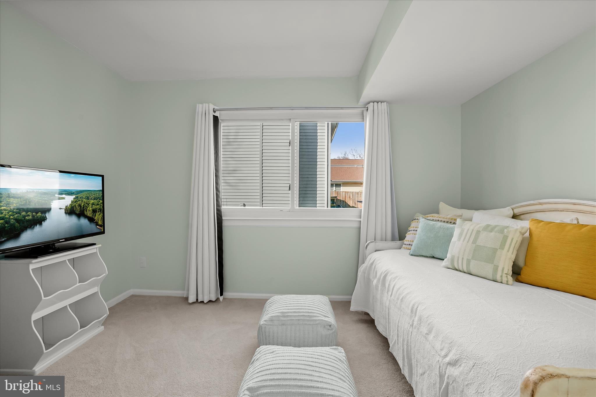 OAK TREE - Residential