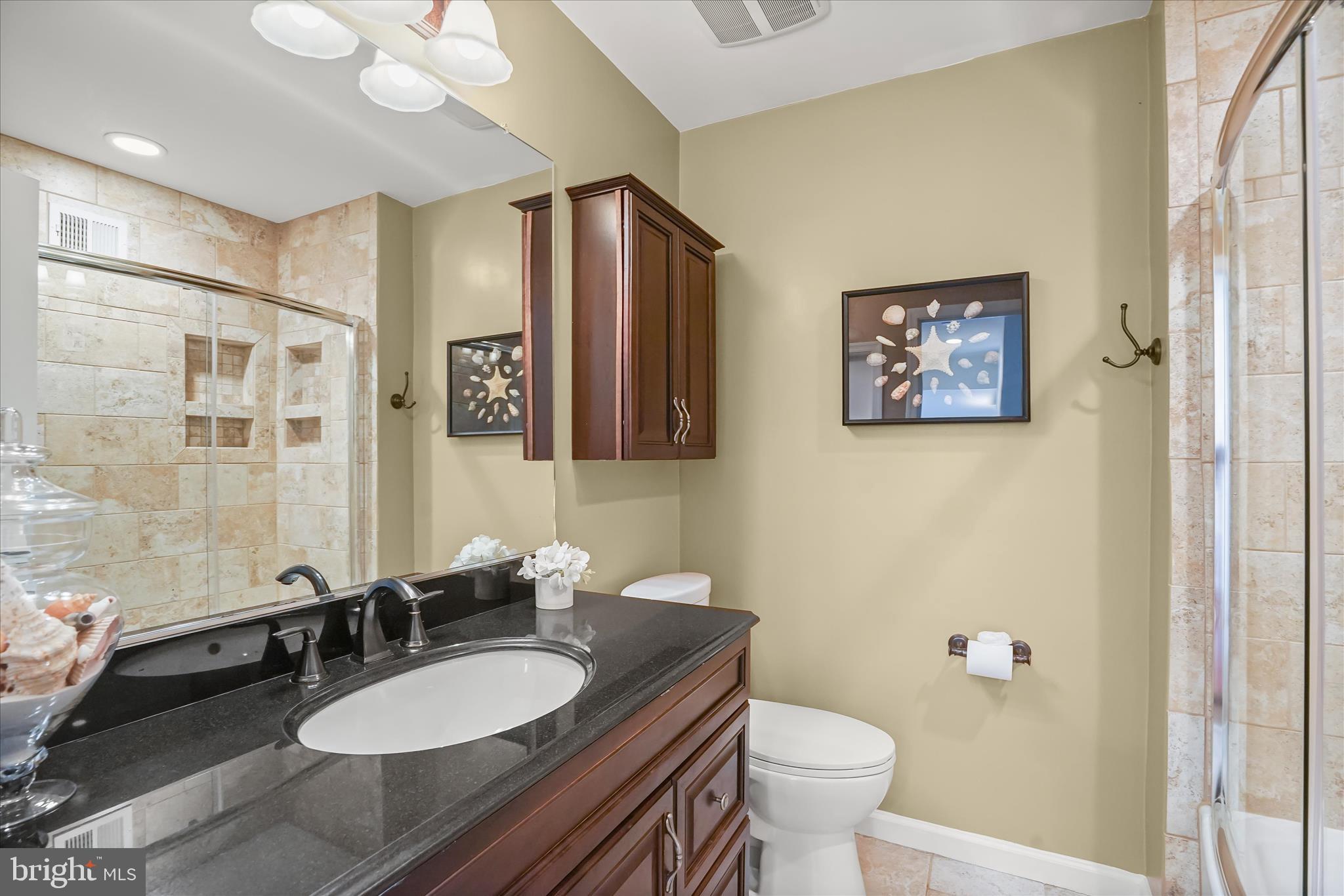 OAK TREE - Residential