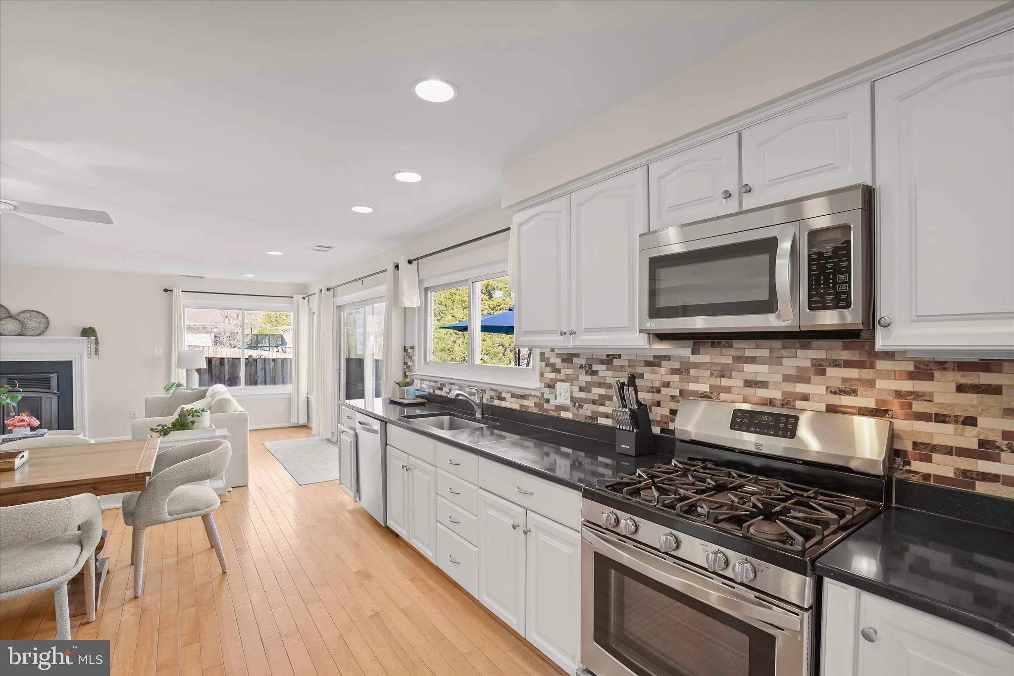 OAK TREE - Residential