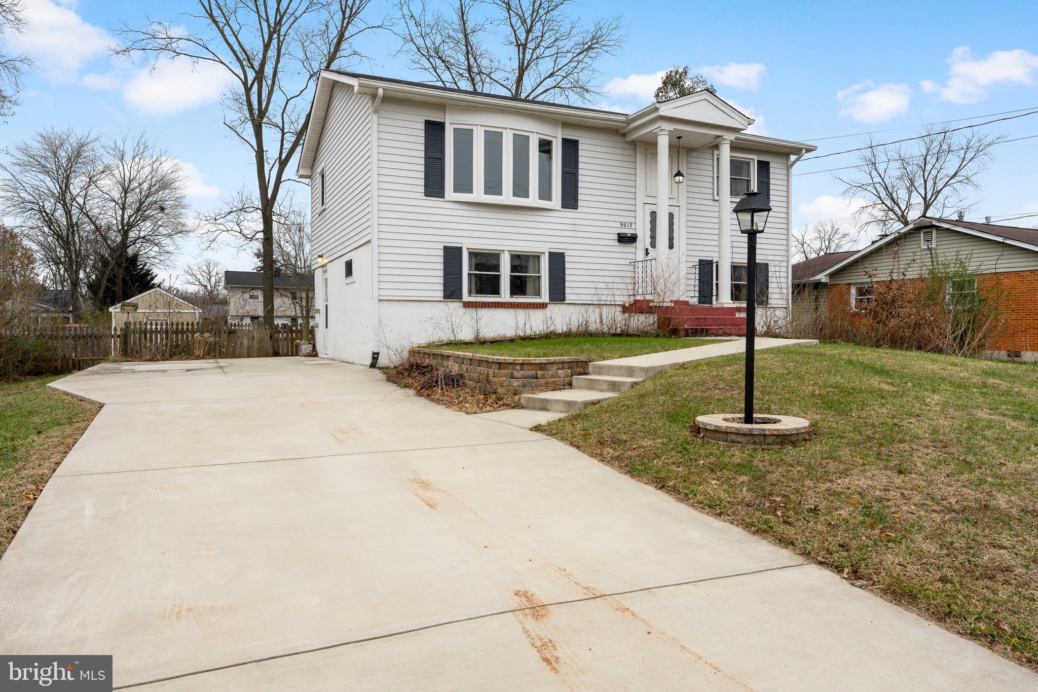 9613 KING GEORGE DRIVE