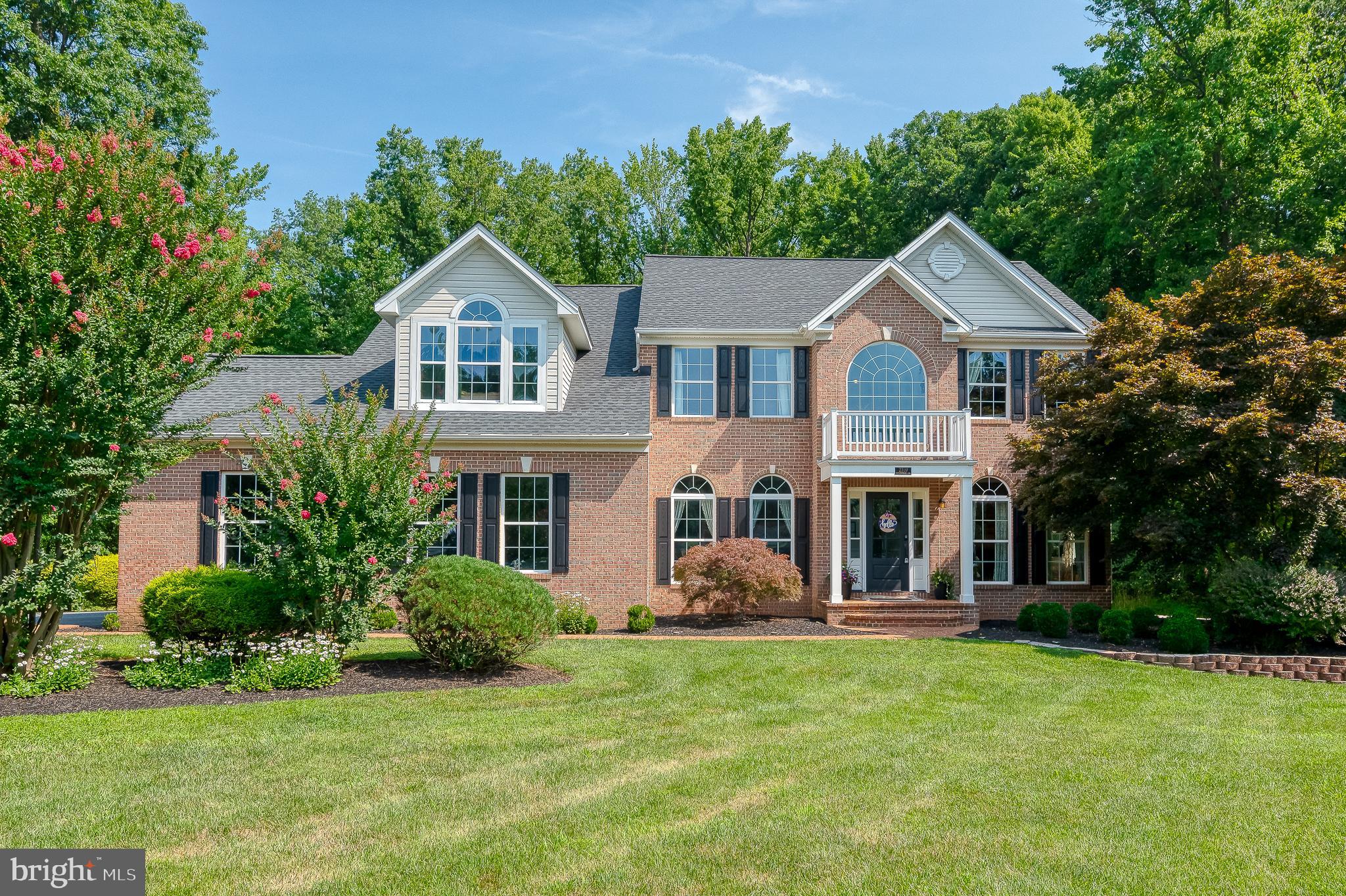 2320 QUEENSBURY DRIVE