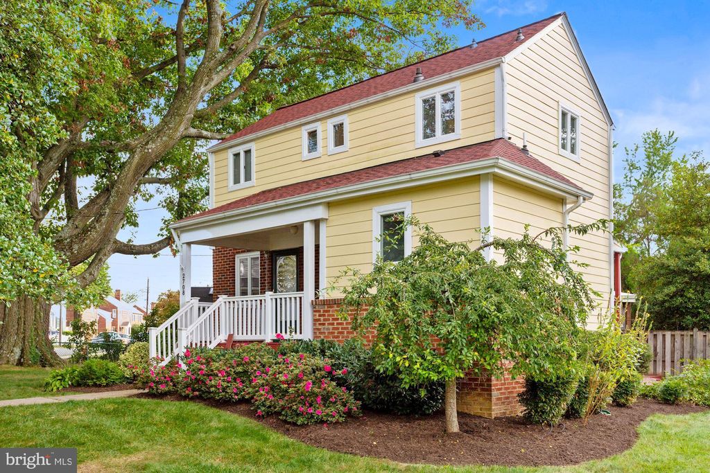 Photo of 2708 Central Avenue, ALEXANDRIA, VA 22302 (MLS # VAAX2050424)