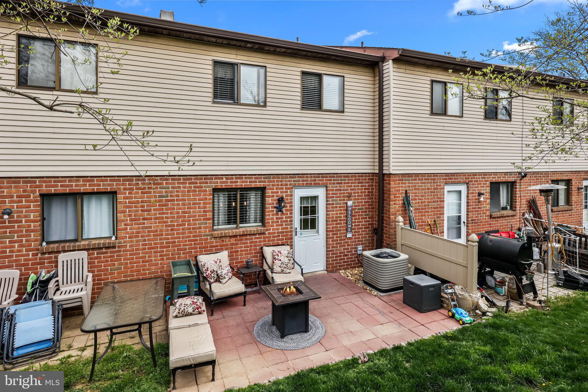 UPLAND VIL - Residential