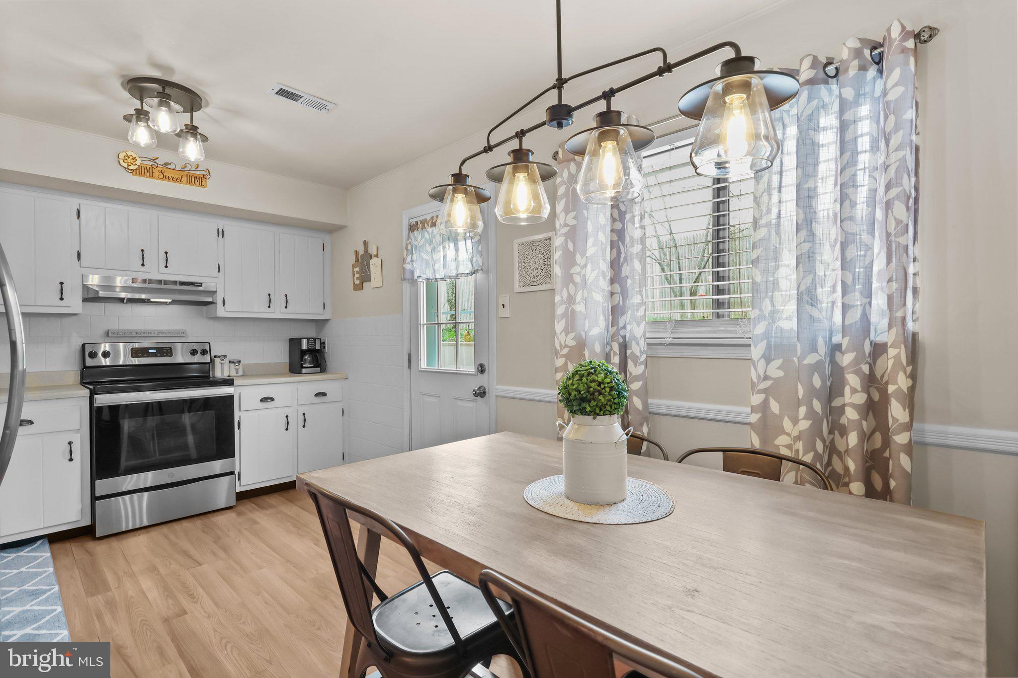 UPLAND VIL - Residential