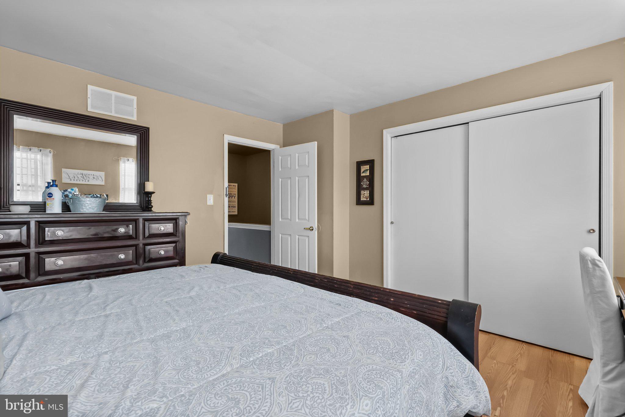 UPLAND VIL - Residential