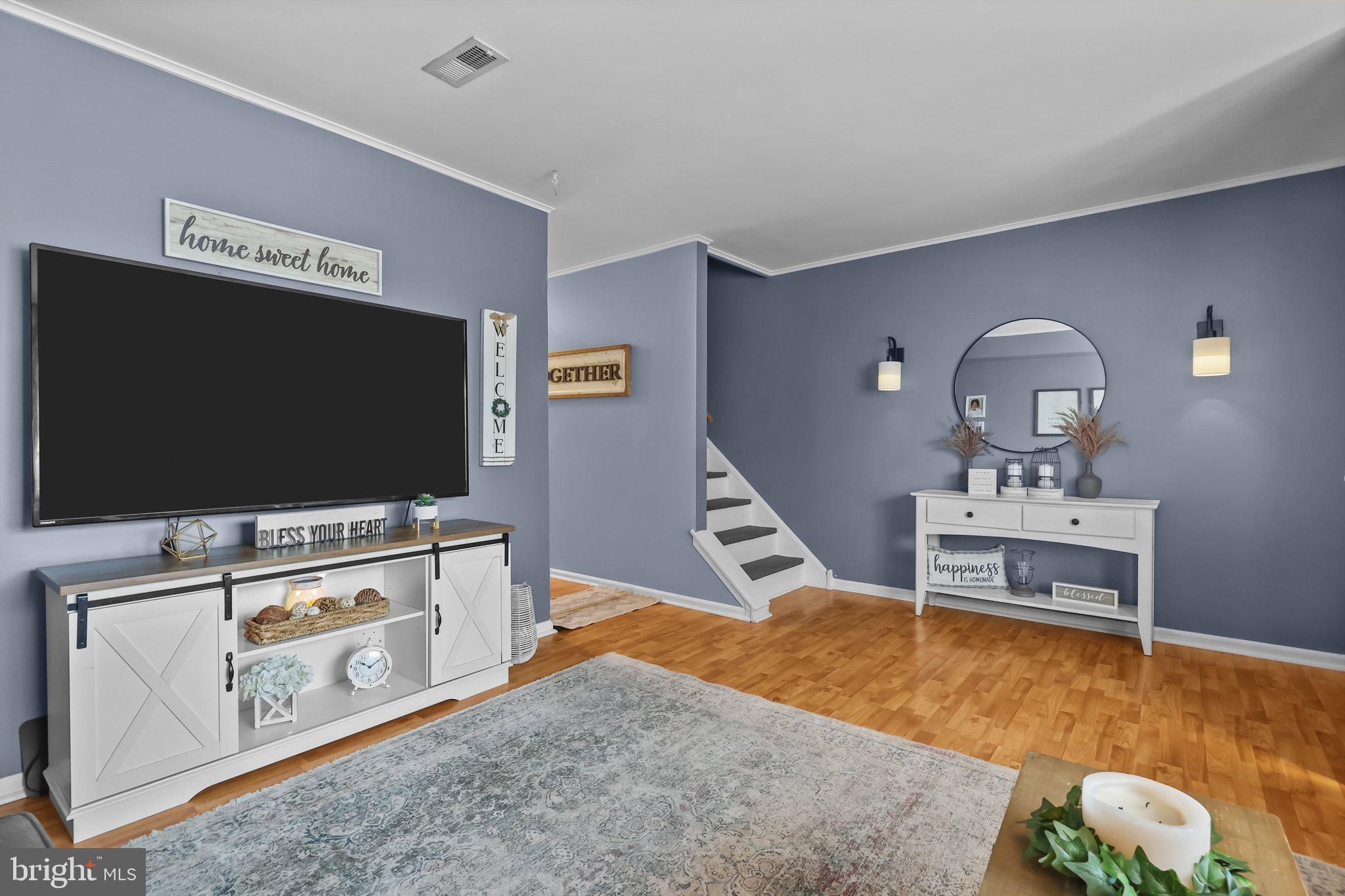 UPLAND VIL - Residential