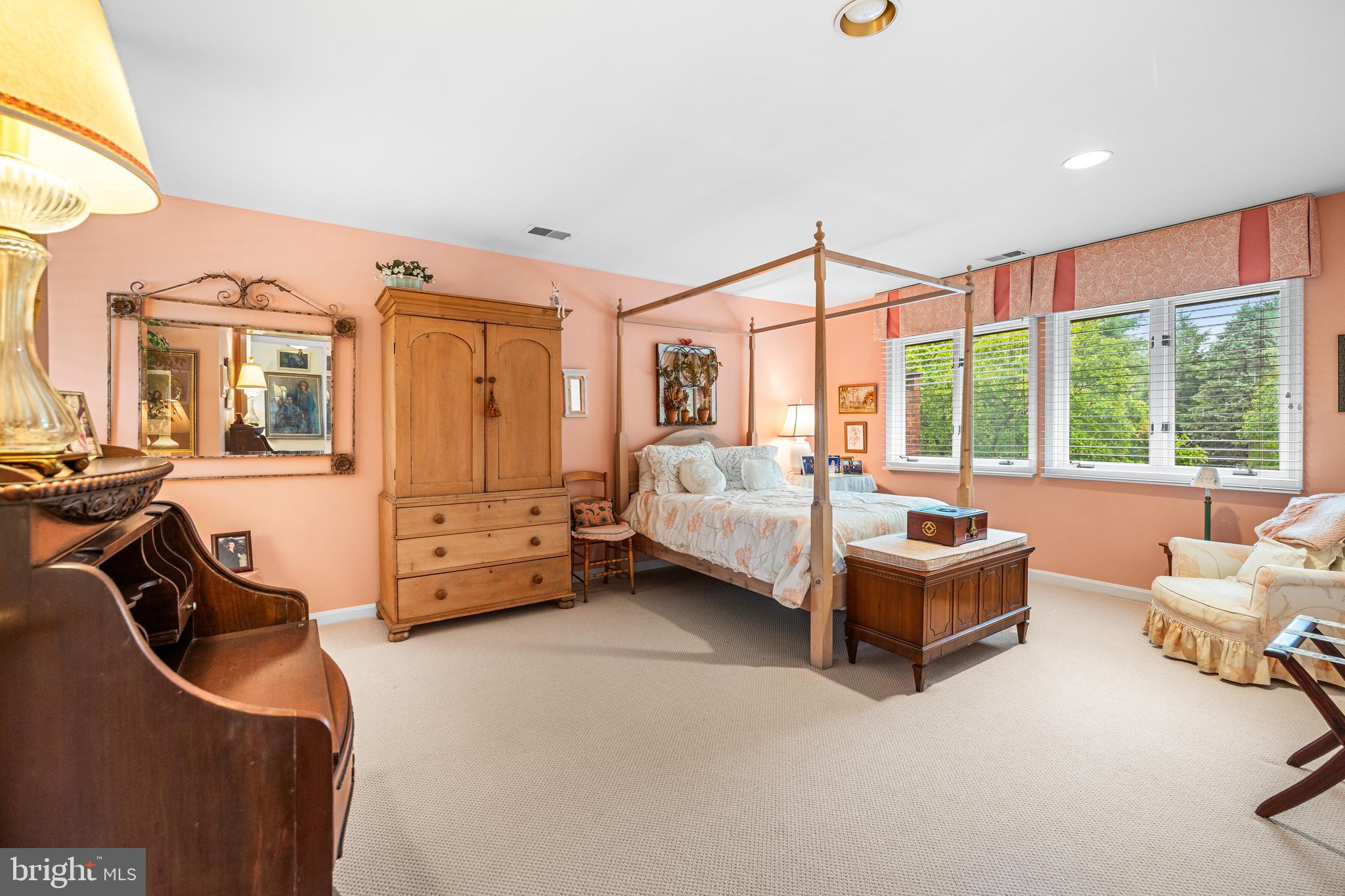 THE MEADOWS OF GREEN SPRING - Residential