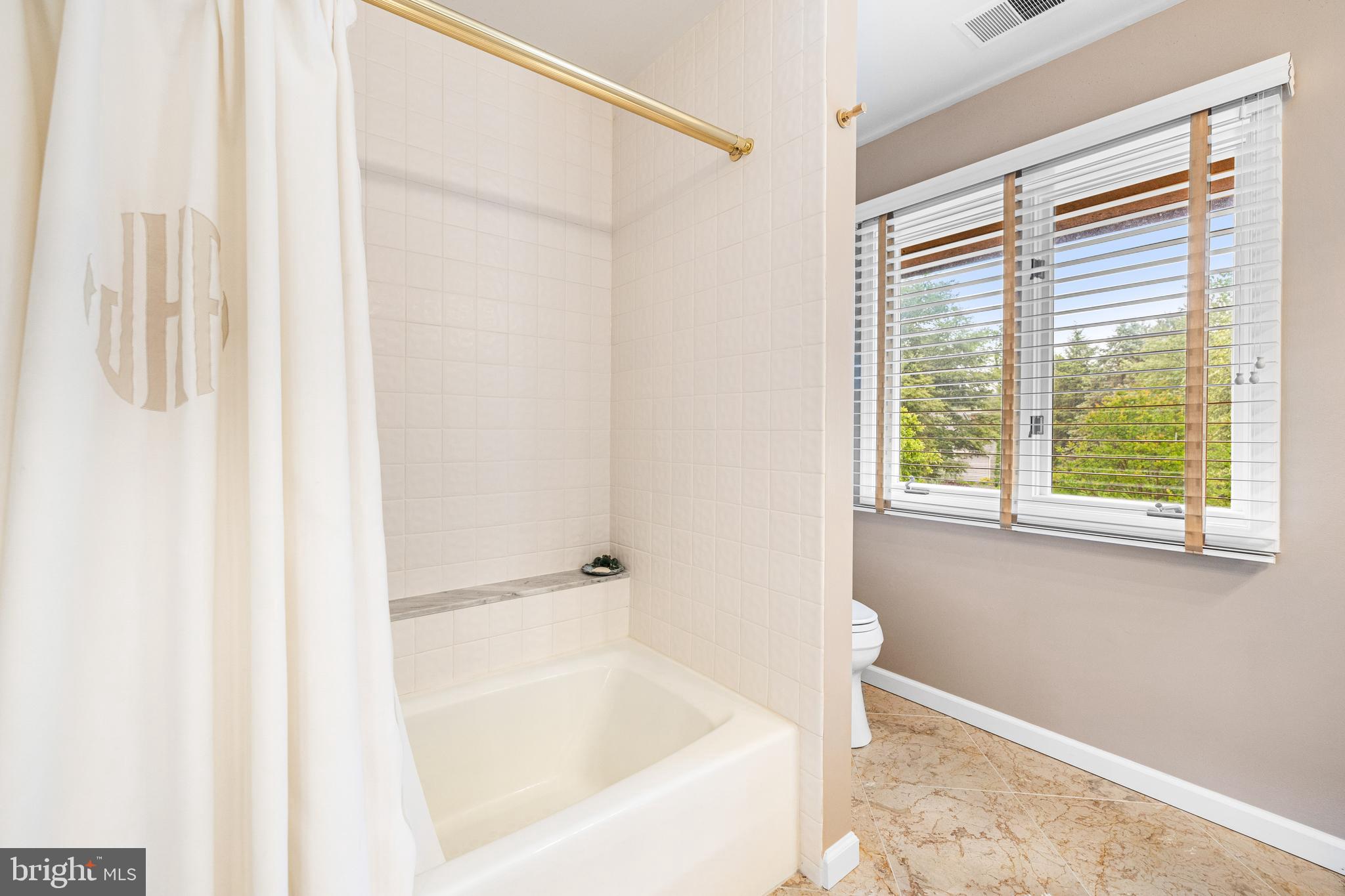 THE MEADOWS OF GREEN SPRING - Residential