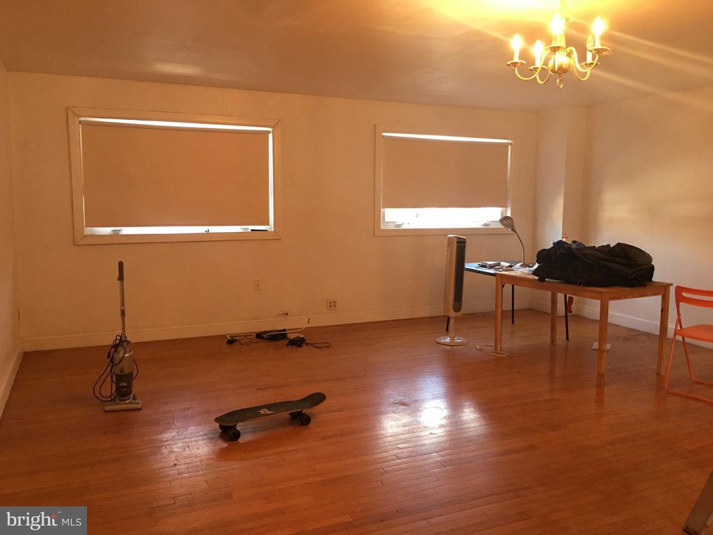 Photo of 1113 W Thompson Street, PHILADELPHIA, PA 19122 (MLS # PAPH2573360)