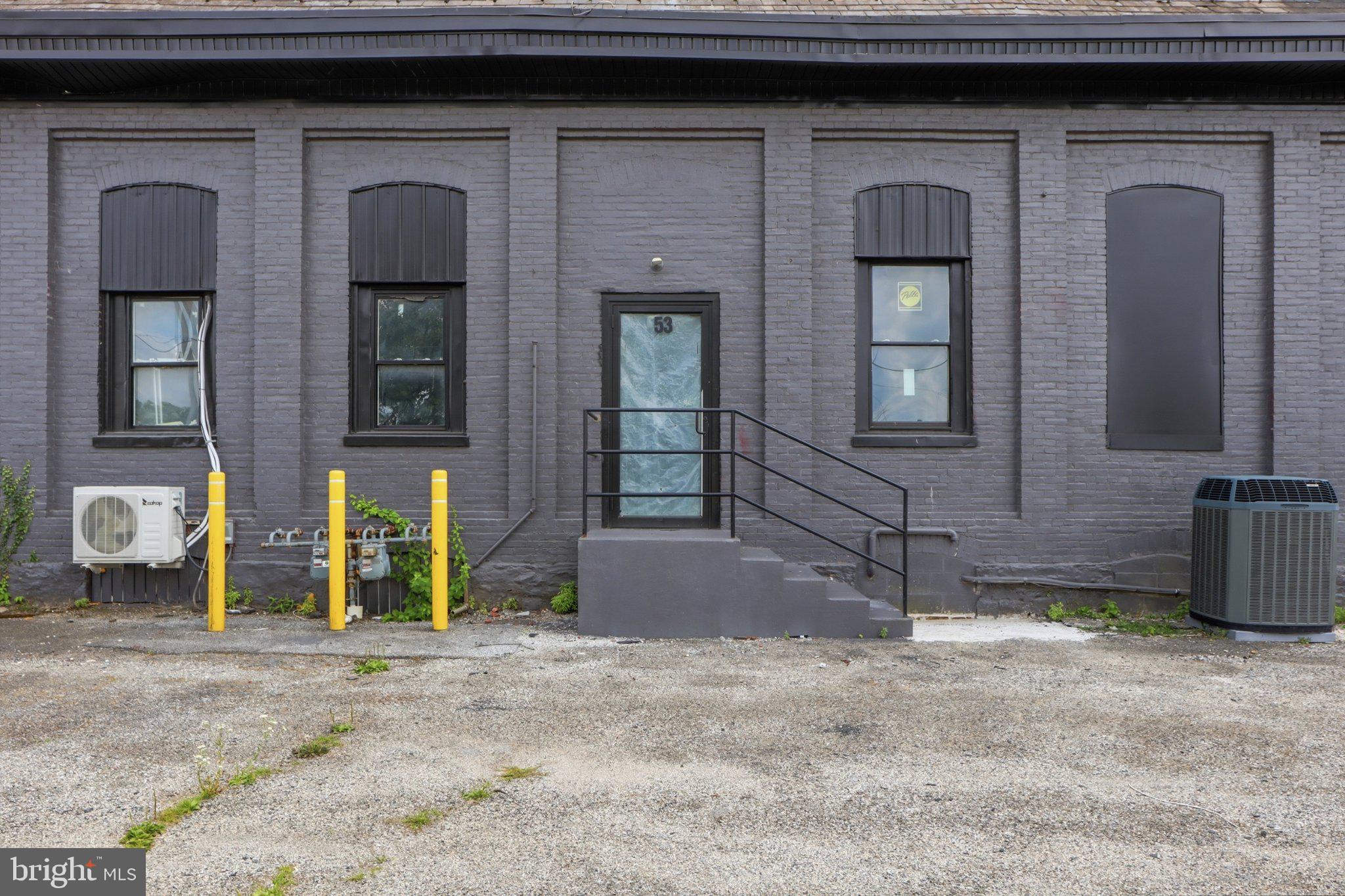 805 E PROSPECT STREET