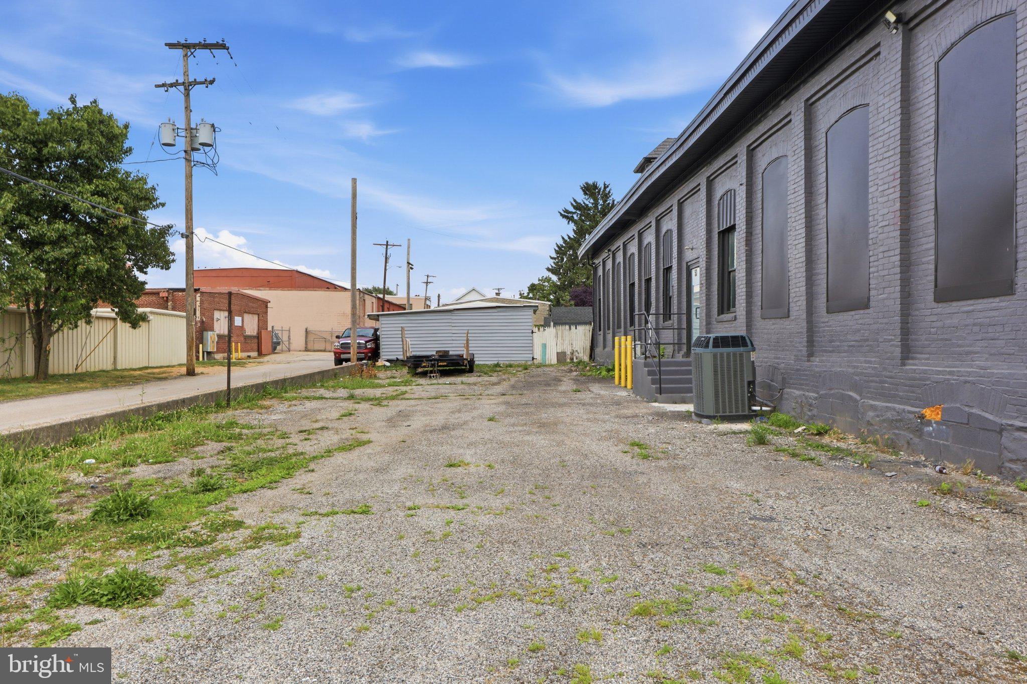 805 E PROSPECT STREET