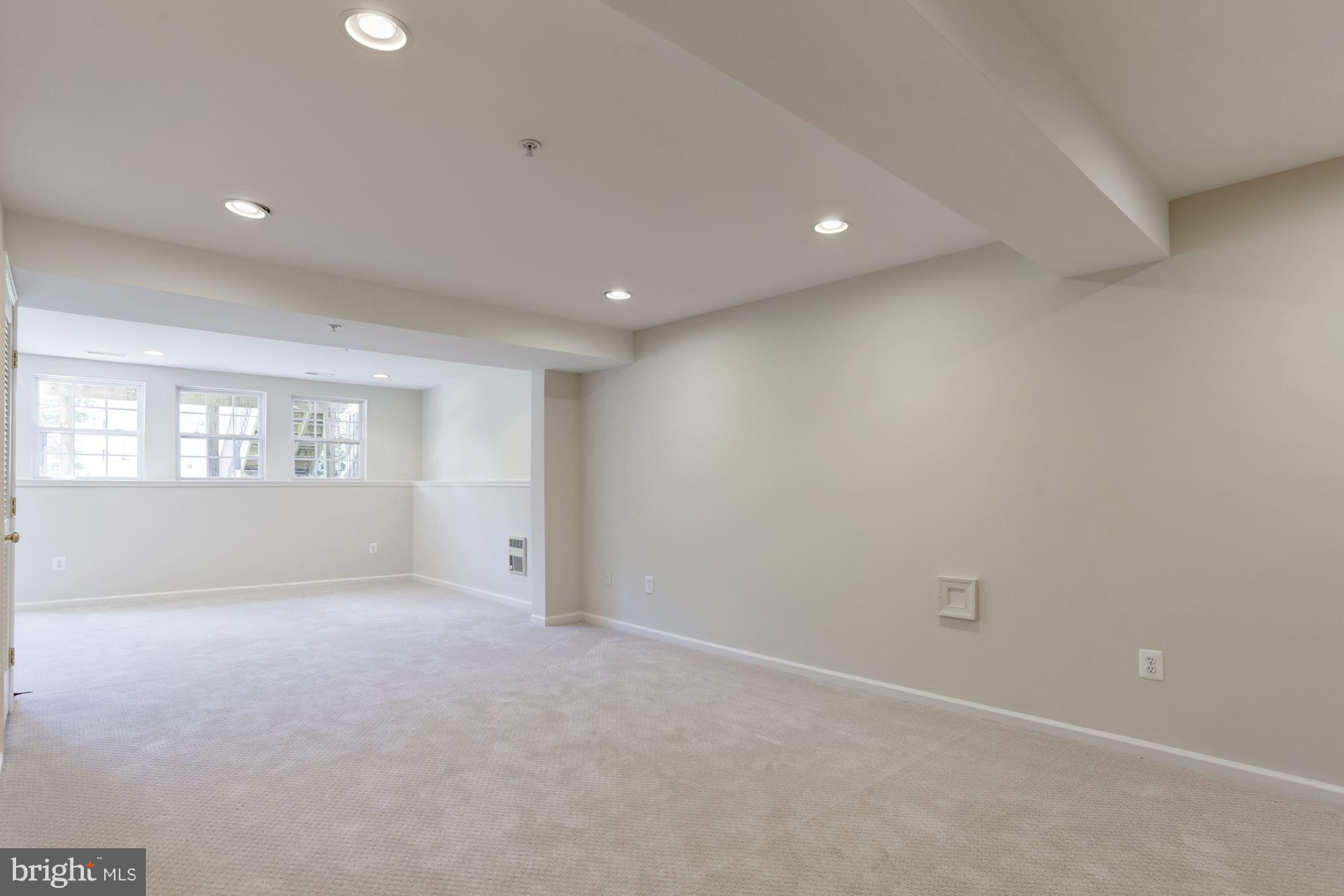 GALYN MANOR - Residential