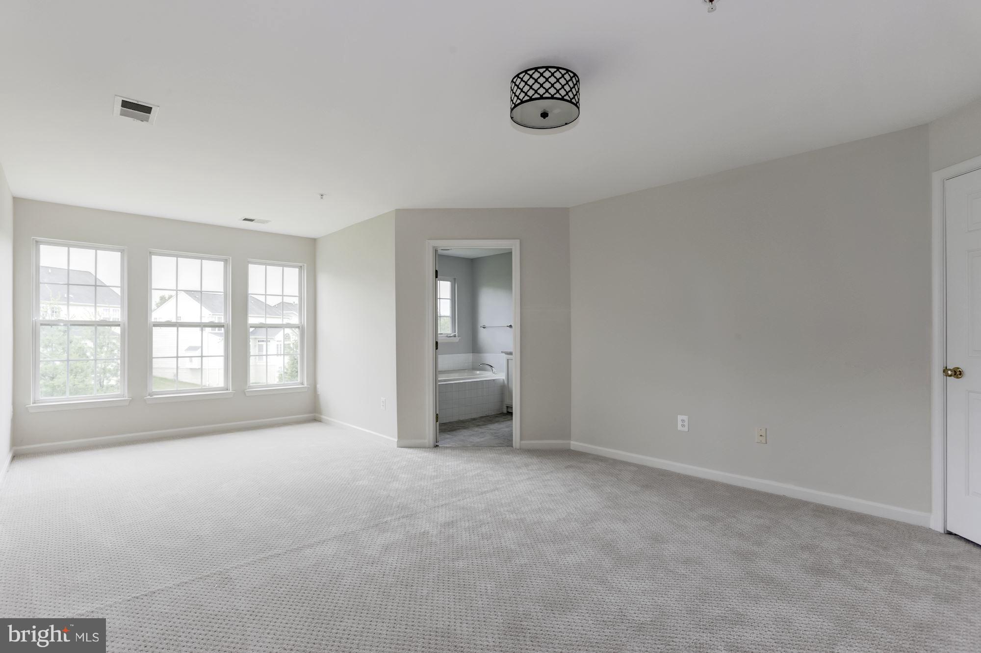 GALYN MANOR - Residential