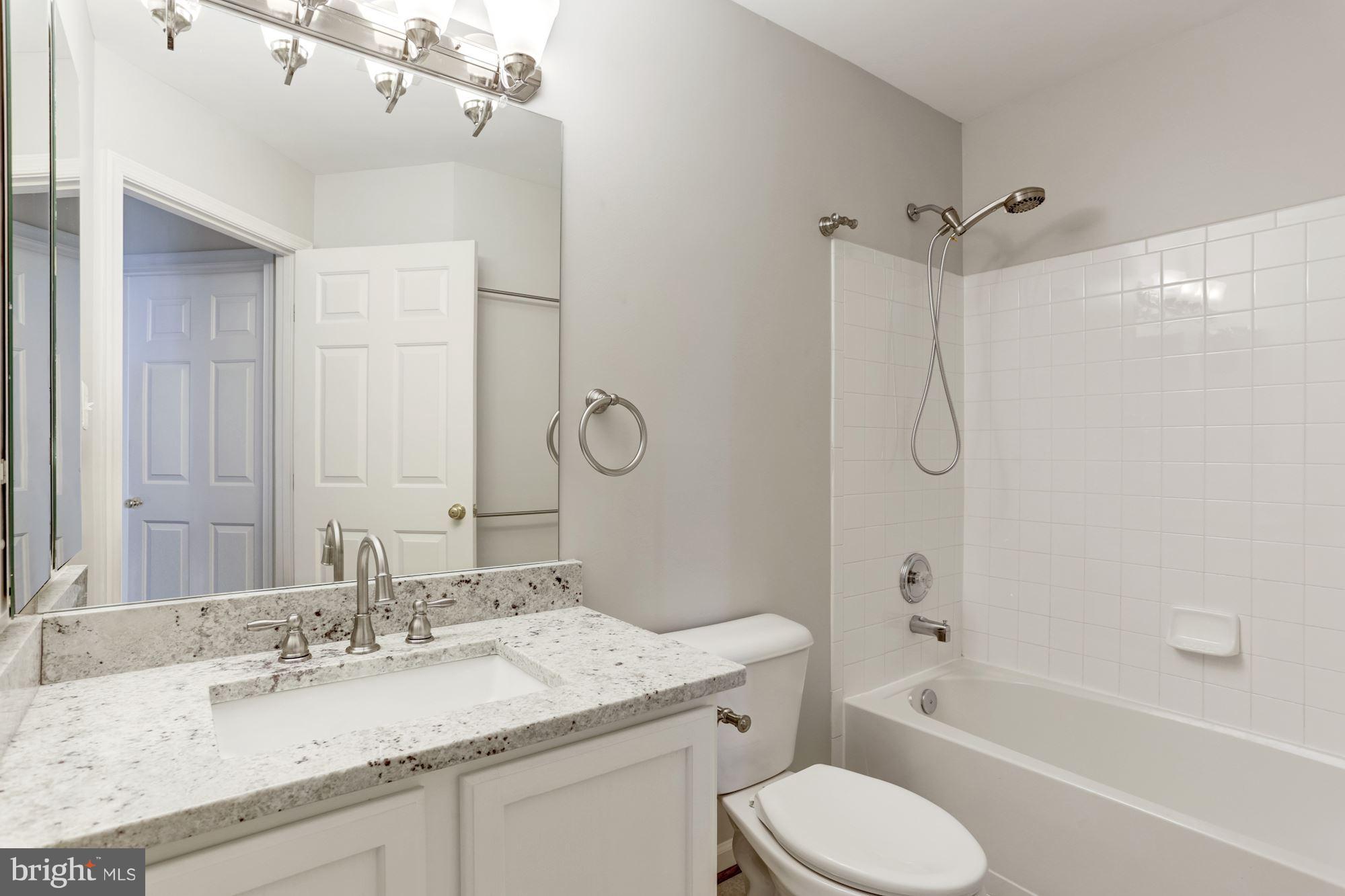 GALYN MANOR - Residential