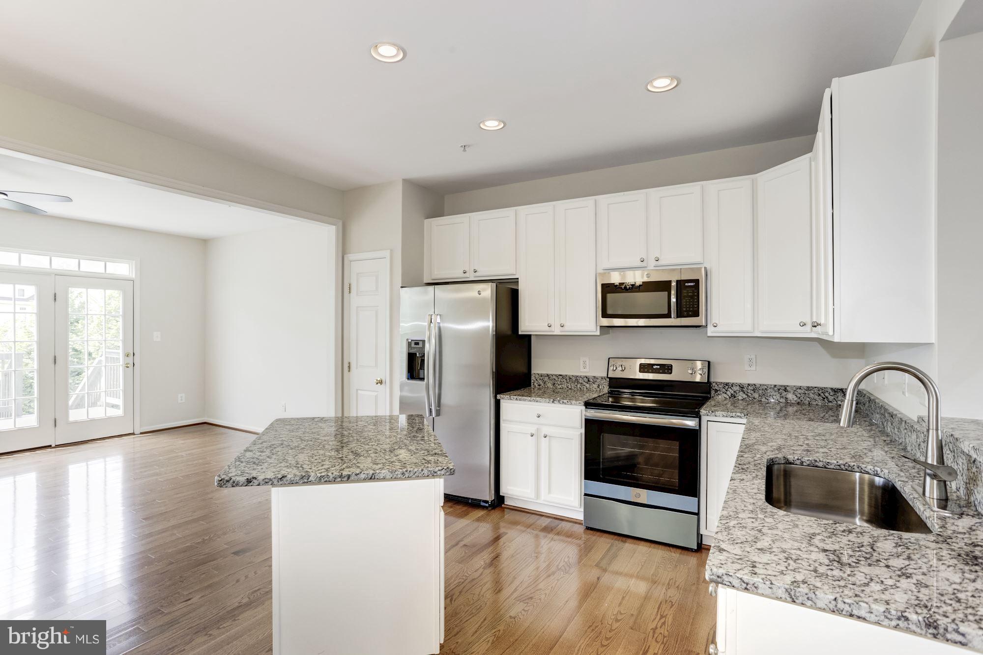 GALYN MANOR - Residential