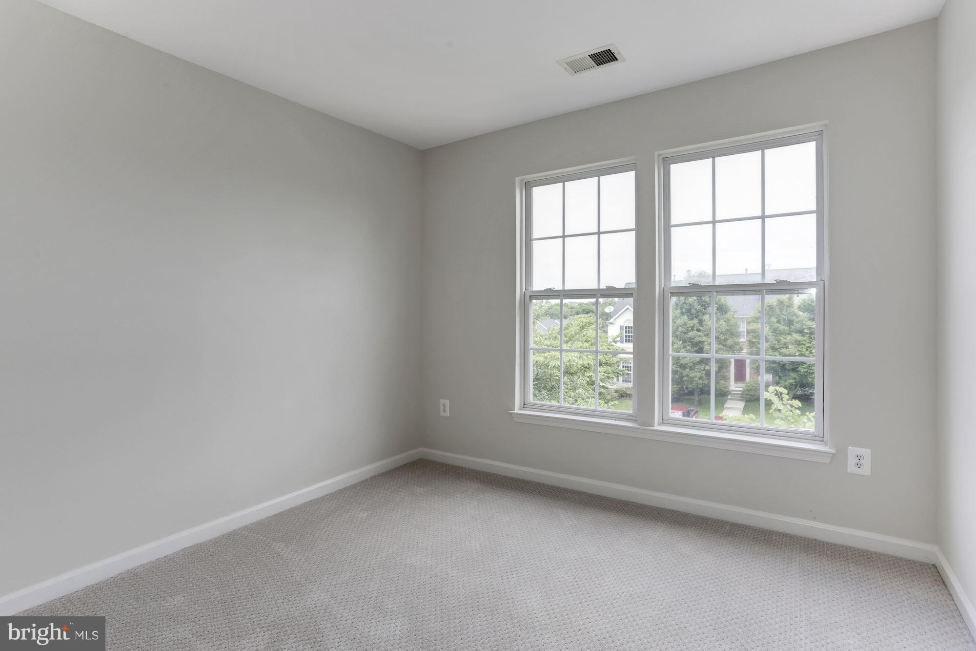 GALYN MANOR - Residential