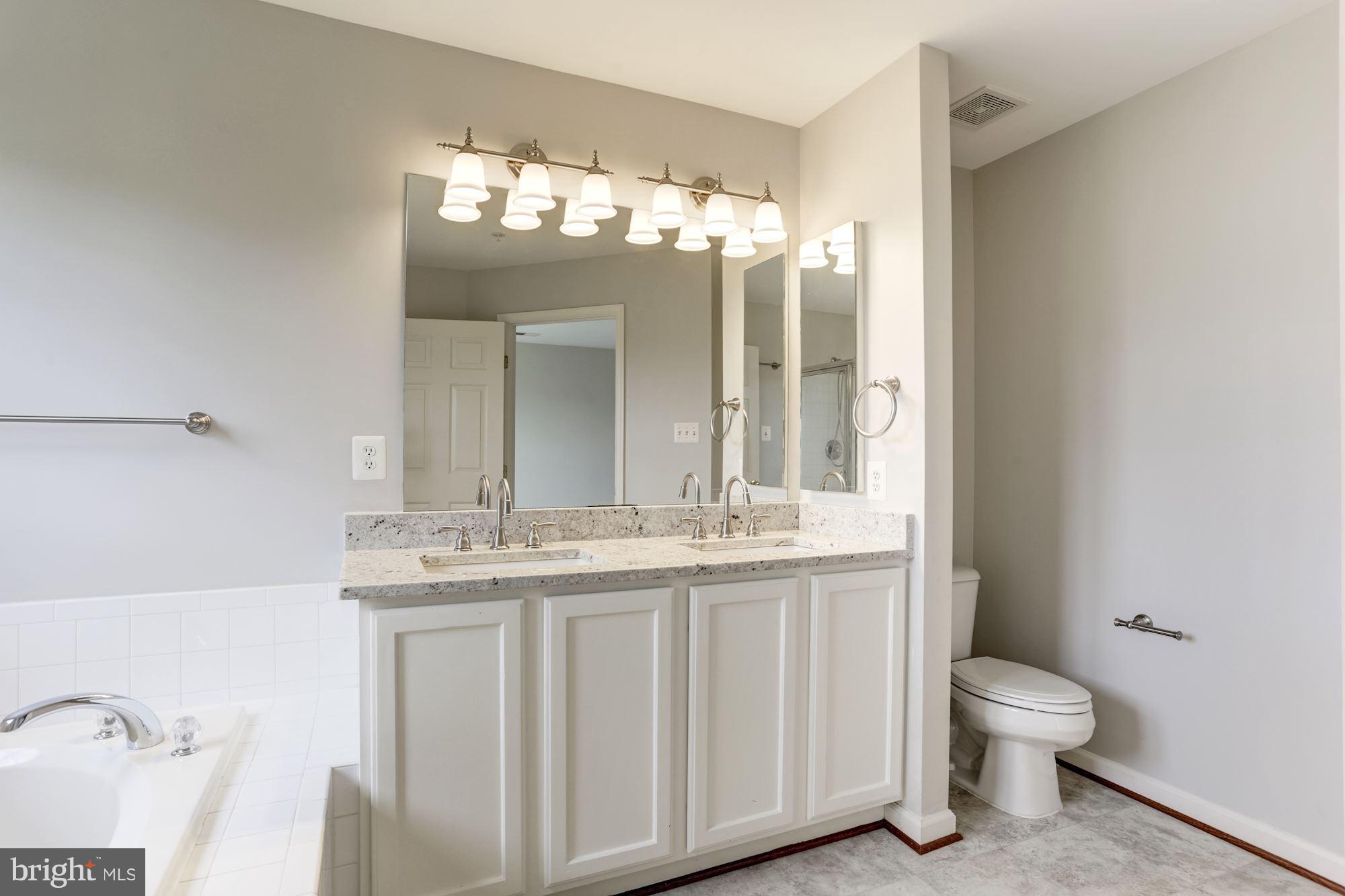 GALYN MANOR - Residential