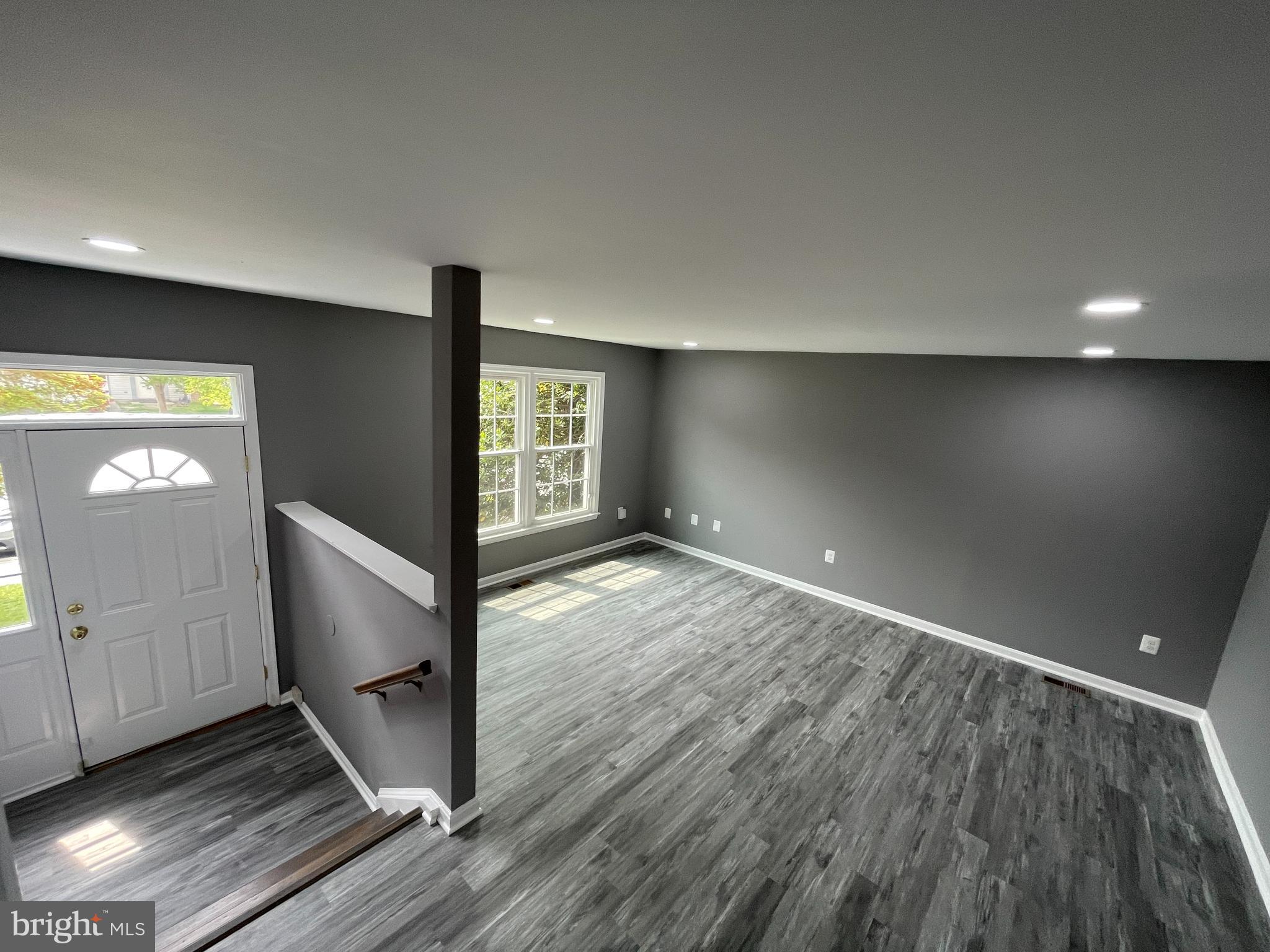 SEVEN OAKS - Residential