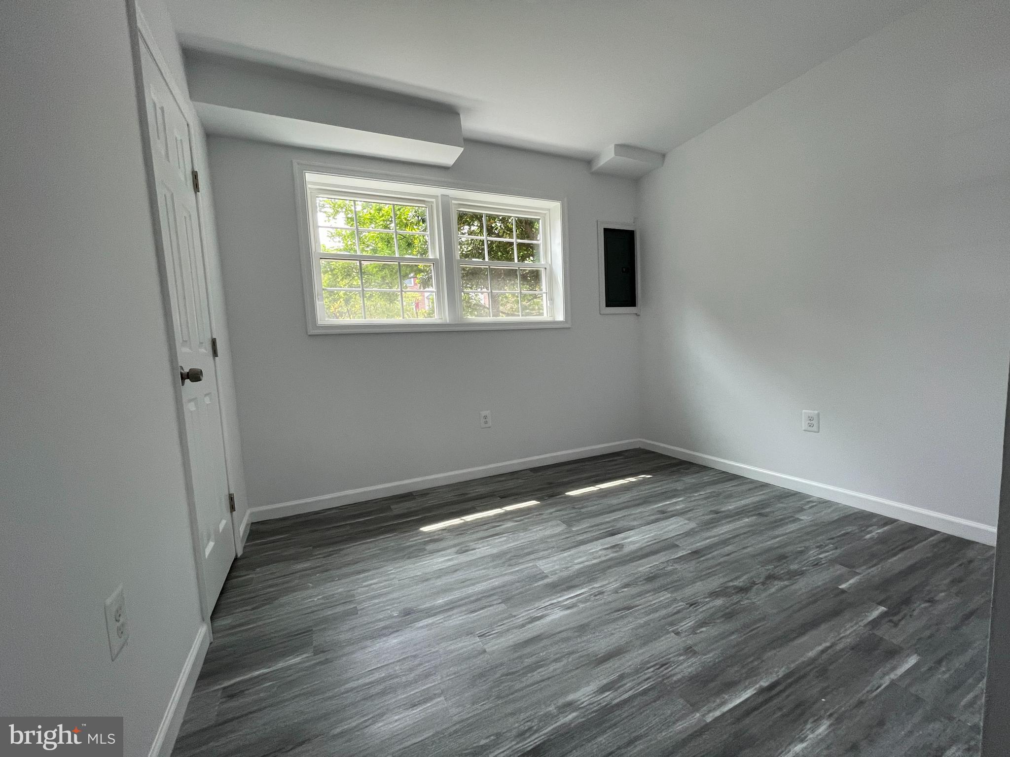 SEVEN OAKS - Residential