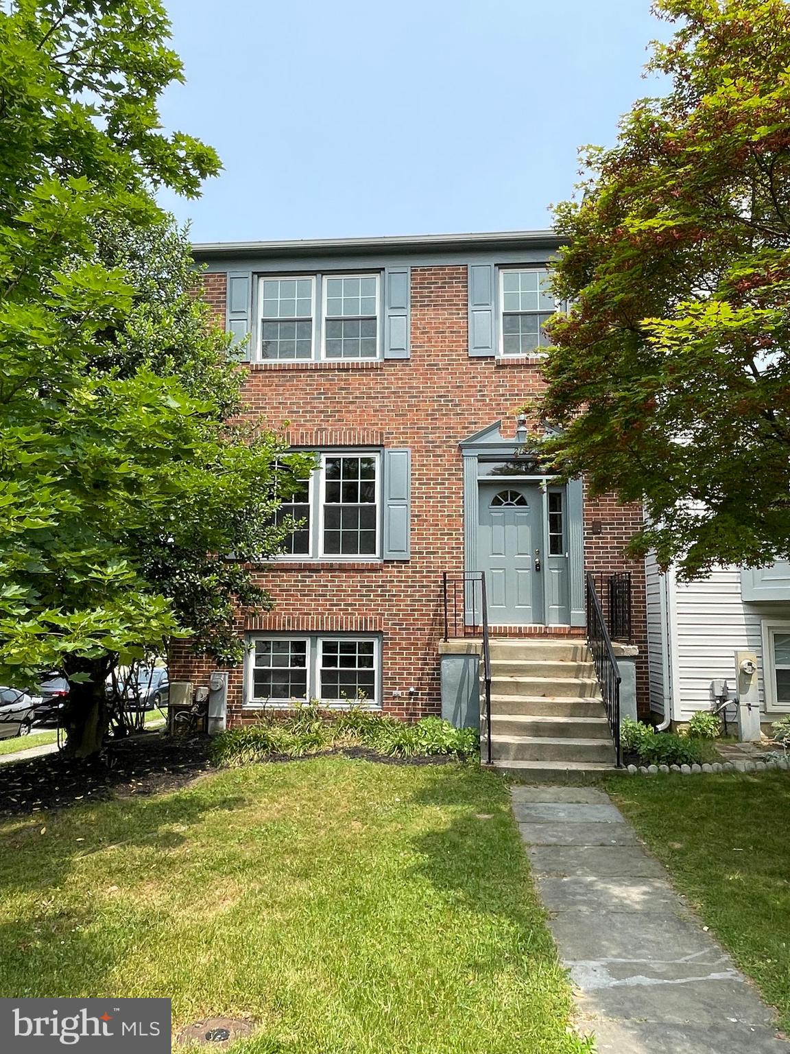 SEVEN OAKS - Residential