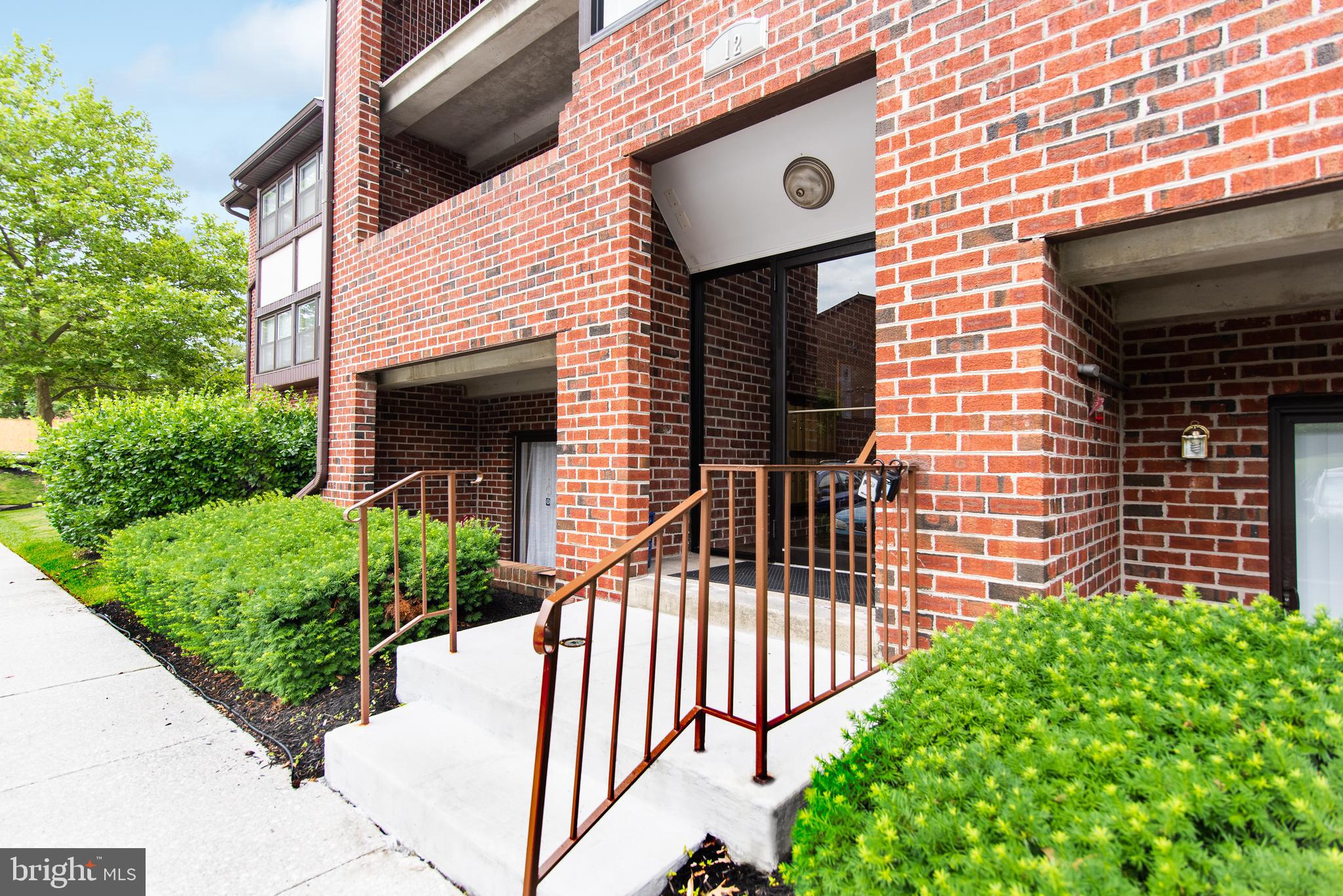 Turn-Key 2nd Floor Condo in Chapel Village Open Floor Plan Laminate Flooring Carpeting in the Bedrooms Updated Kitchen & Baths (2012) Ceiling Fans Sprinkler System Crown Molding/Chair Railing Great Condo in Nottingham!
