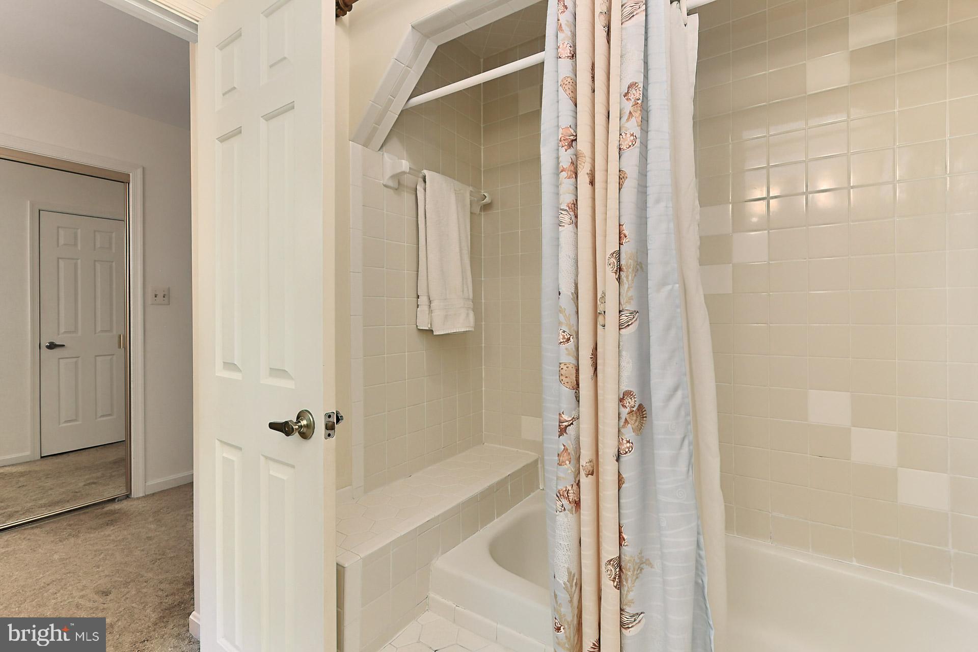 FAIRFAX STATION - Residential