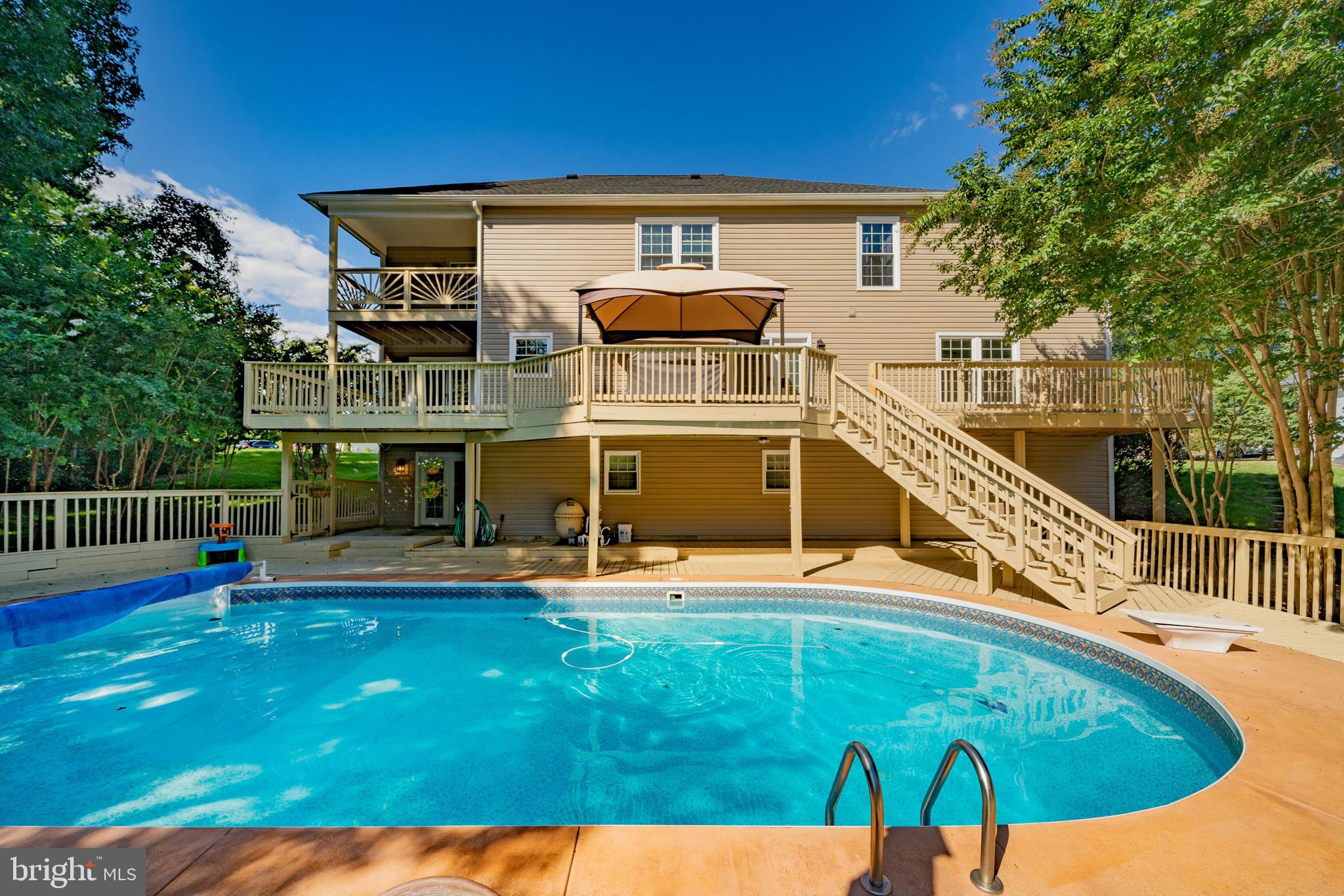 BERRY HILL MANOR - Residential