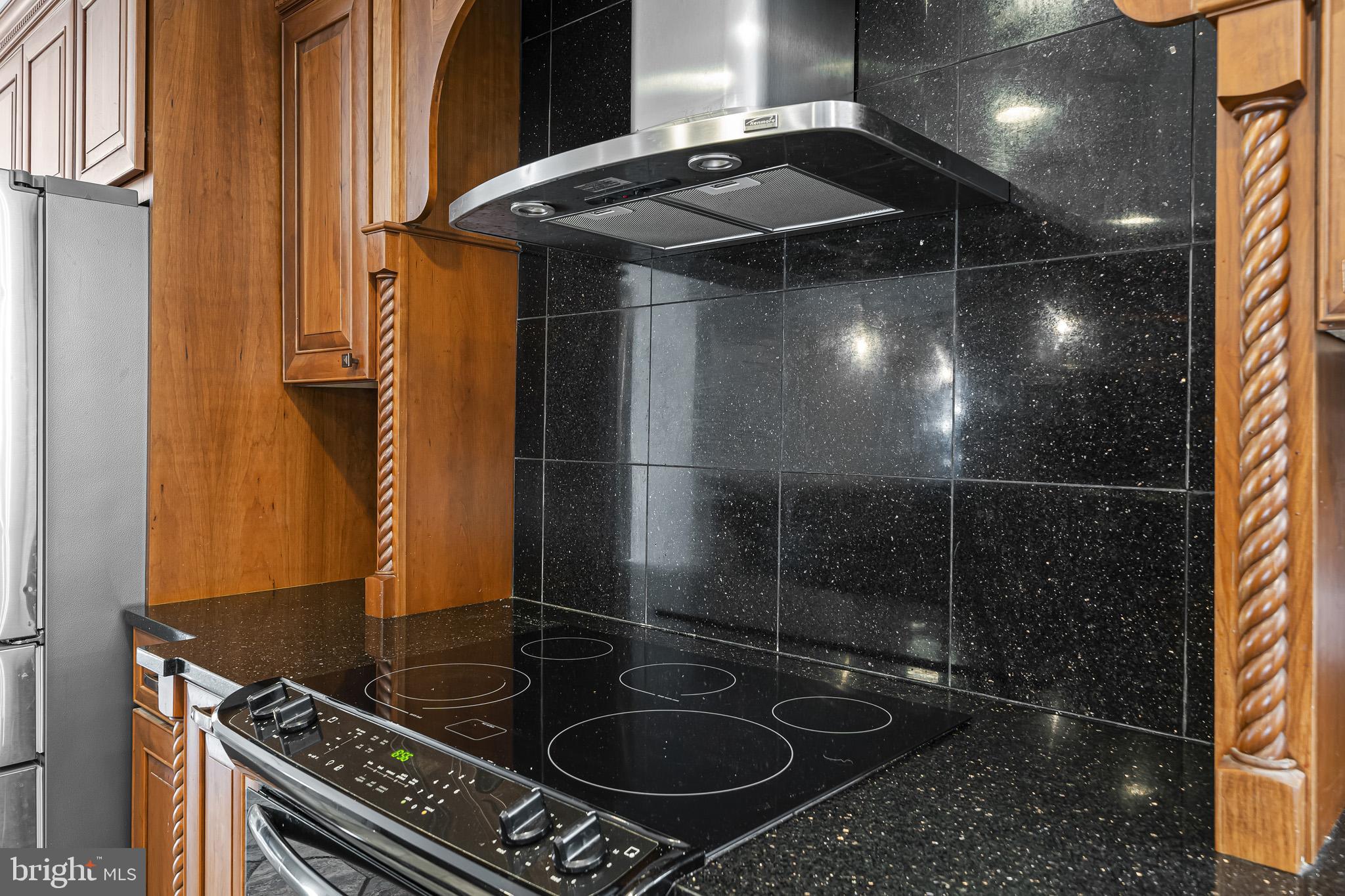 BERRY HILL MANOR - Residential